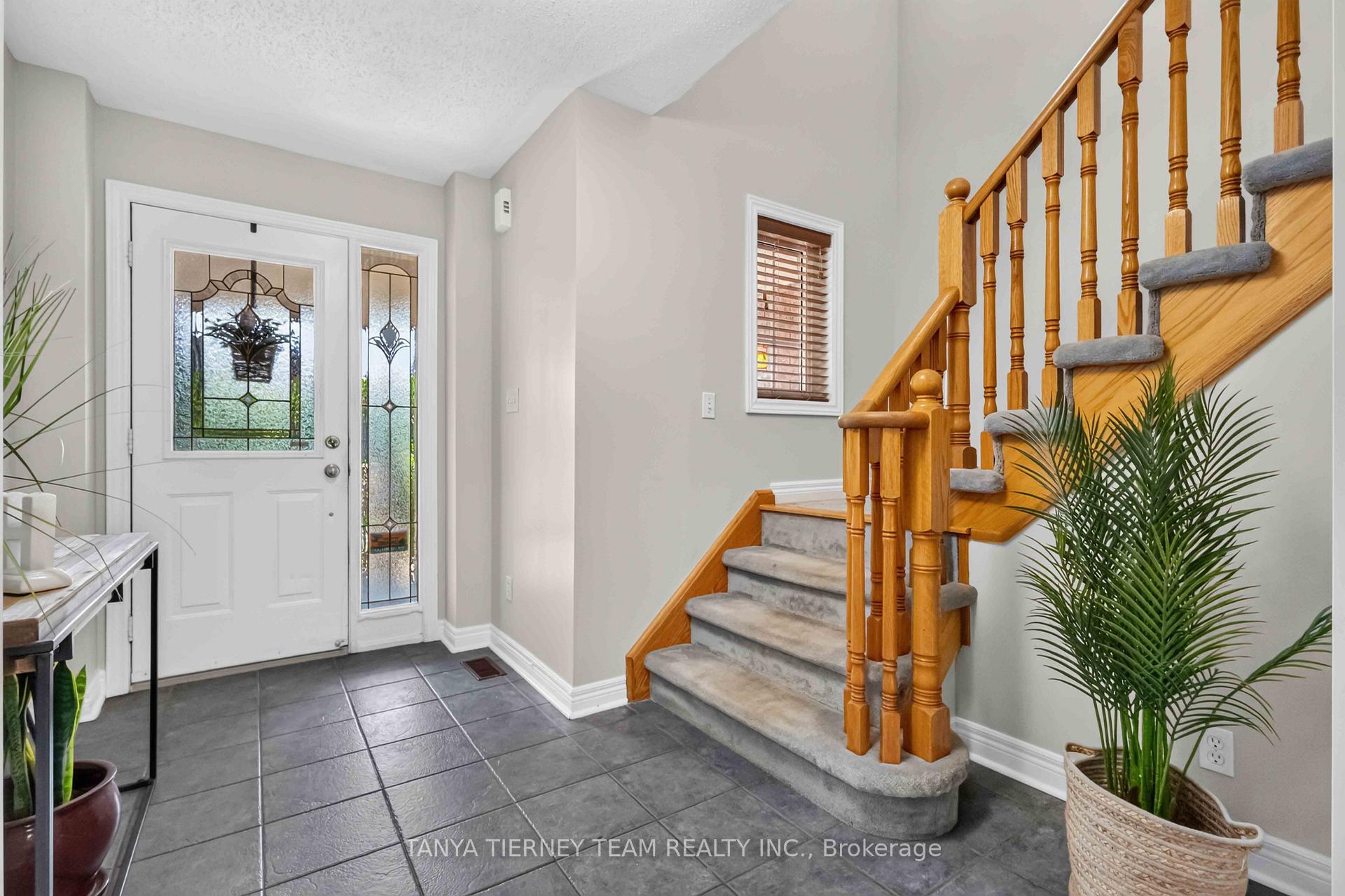 Photo 29 of 22 Sinden Drive, Whitby, Brooklin — HOMEH