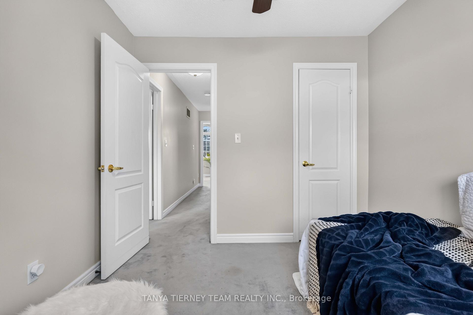 Photo 37 of 22 Sinden Drive, Whitby, Brooklin — HOMEH