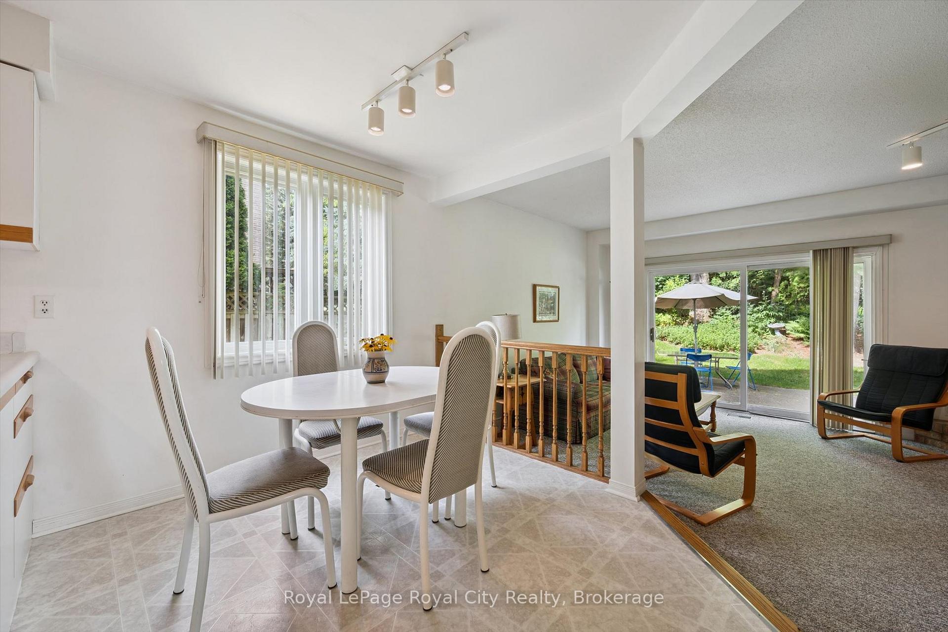Photo 11 of 8 Mollison Court, Guelph, Kortright Hills — HOMEH