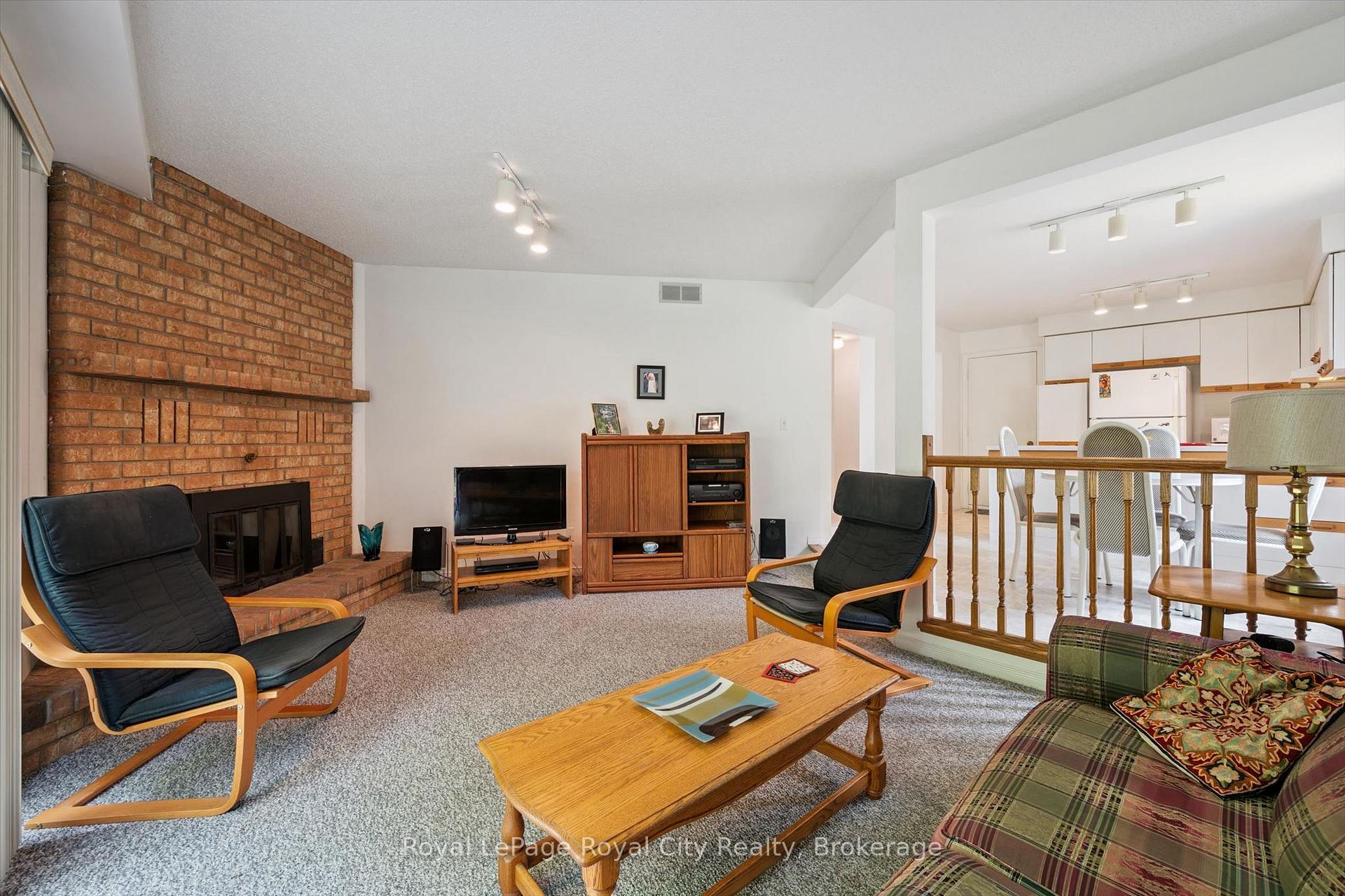 Photo 15 of 8 Mollison Court, Guelph, Kortright Hills — HOMEH