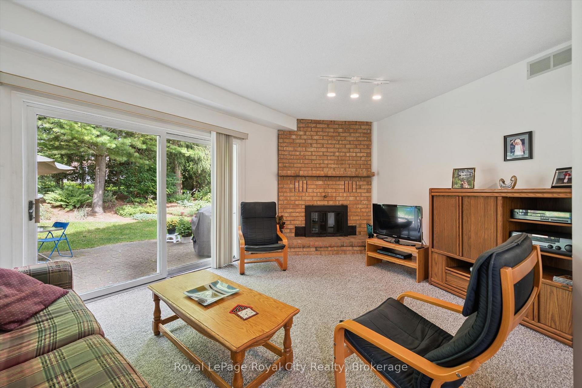 Photo 16 of 8 Mollison Court, Guelph, Kortright Hills — HOMEH