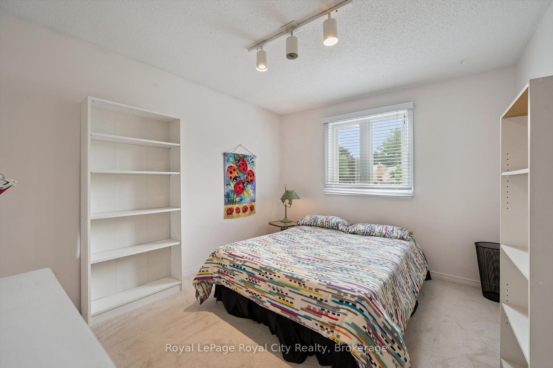 Photo 18 of 8 Mollison Court, Guelph, Kortright Hills — HOMEH