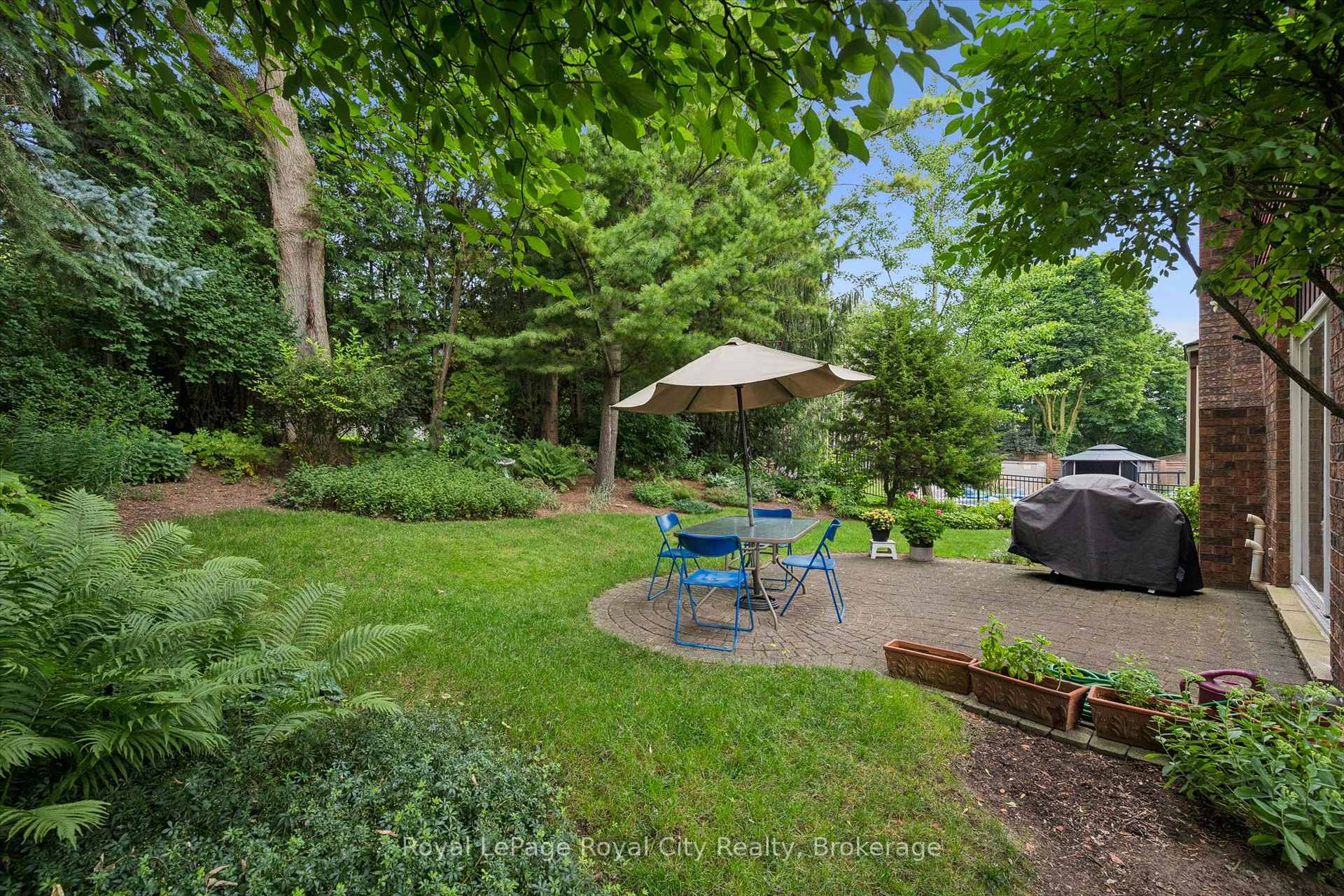 Photo 24 of 8 Mollison Court, Guelph, Kortright Hills — HOMEH