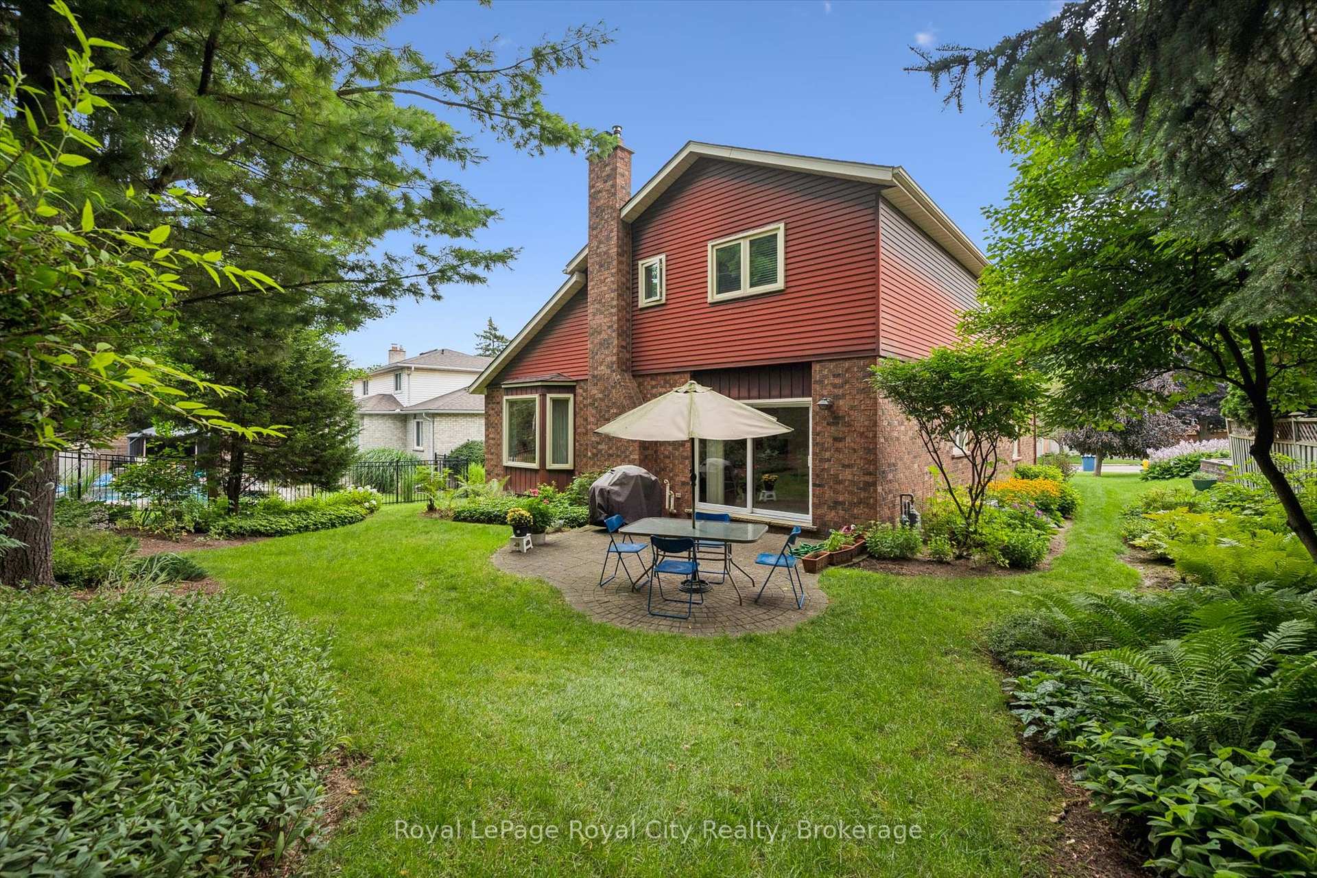 Photo 26 of 8 Mollison Court, Guelph, Kortright Hills — HOMEH
