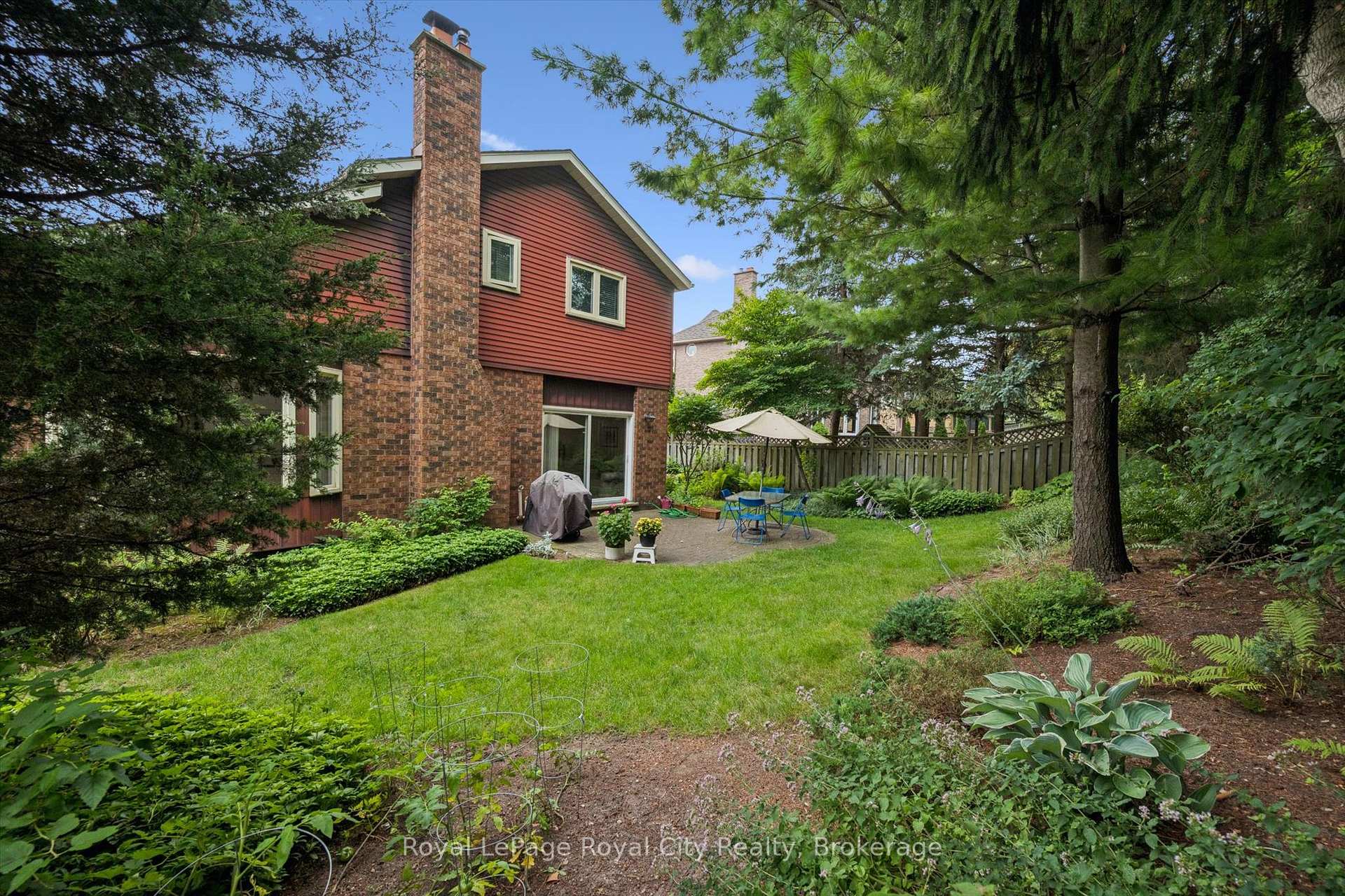 Photo 27 of 8 Mollison Court, Guelph, Kortright Hills — HOMEH