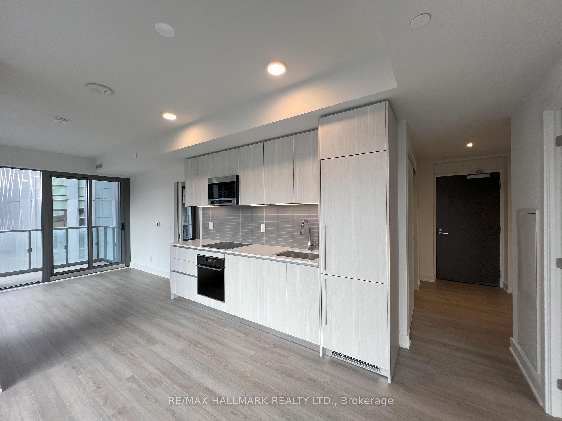 Photo 5 of Unit 1402, 8 Cumberland Street, Toronto, The Annex — HOMEH