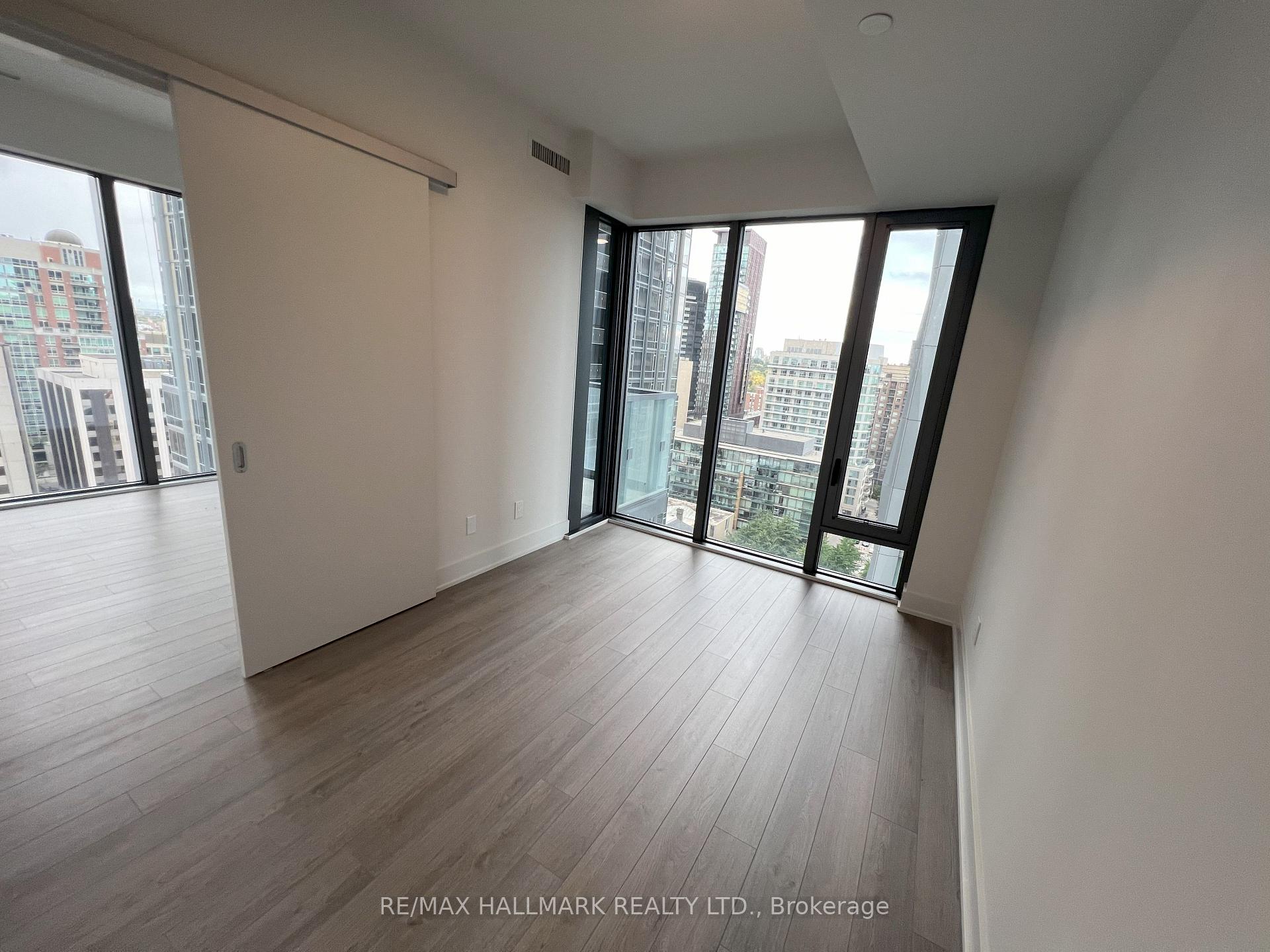 Photo 20 of Unit 1402, 8 Cumberland Street, Toronto, The Annex — HOMEH