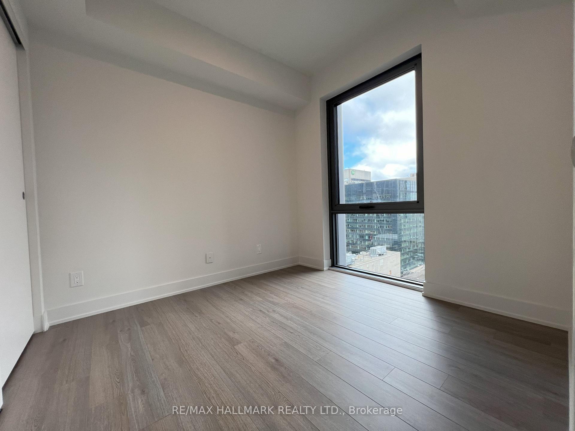 Photo 24 of Unit 1402, 8 Cumberland Street, Toronto, The Annex — HOMEH