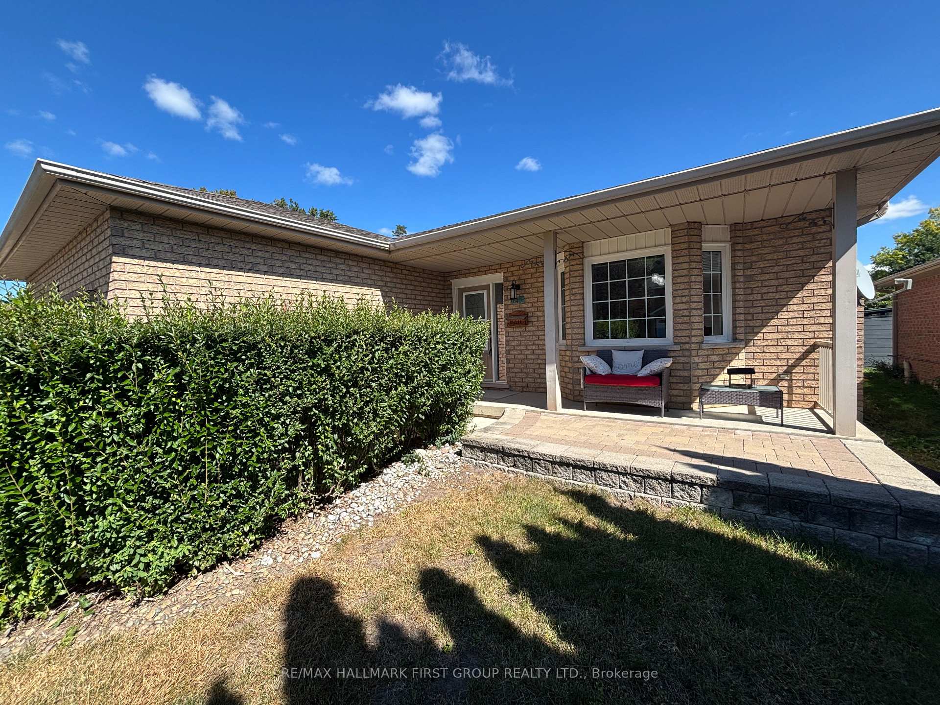 Photo 6 of Unit #Upper, 640 Pinewood Drive, Peterborough, Otonabee Ward 1 — HOMEH
