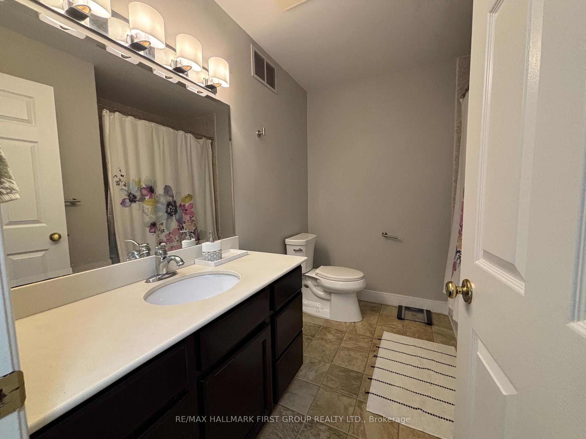 Photo 10 of Unit #Upper, 640 Pinewood Drive, Peterborough, Otonabee Ward 1 — HOMEH