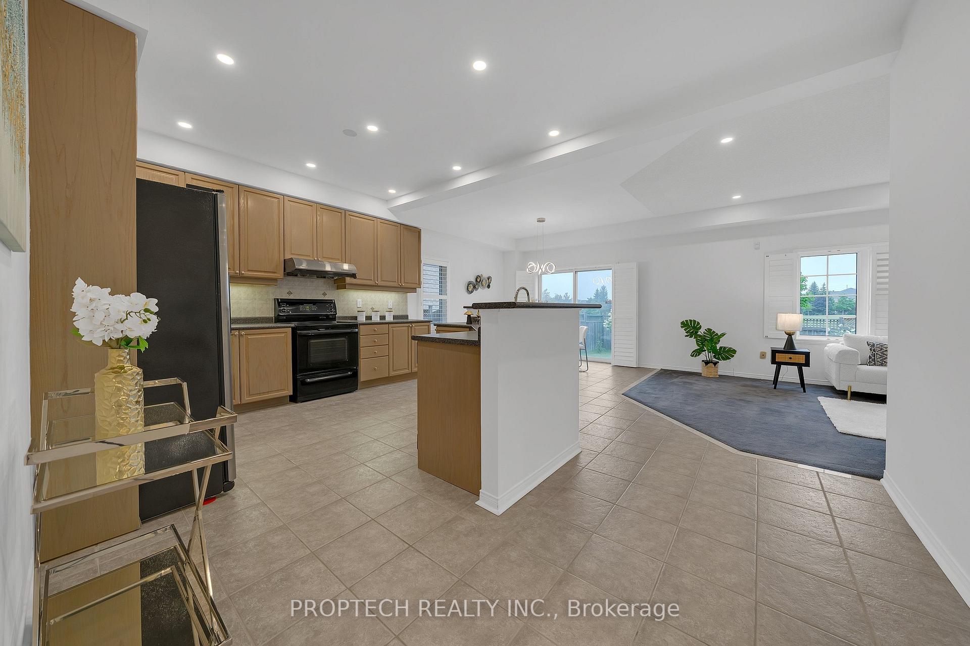 Photo 8 of 5851 Summerside Drive, Mississauga, Churchill Meadows — HOMEH