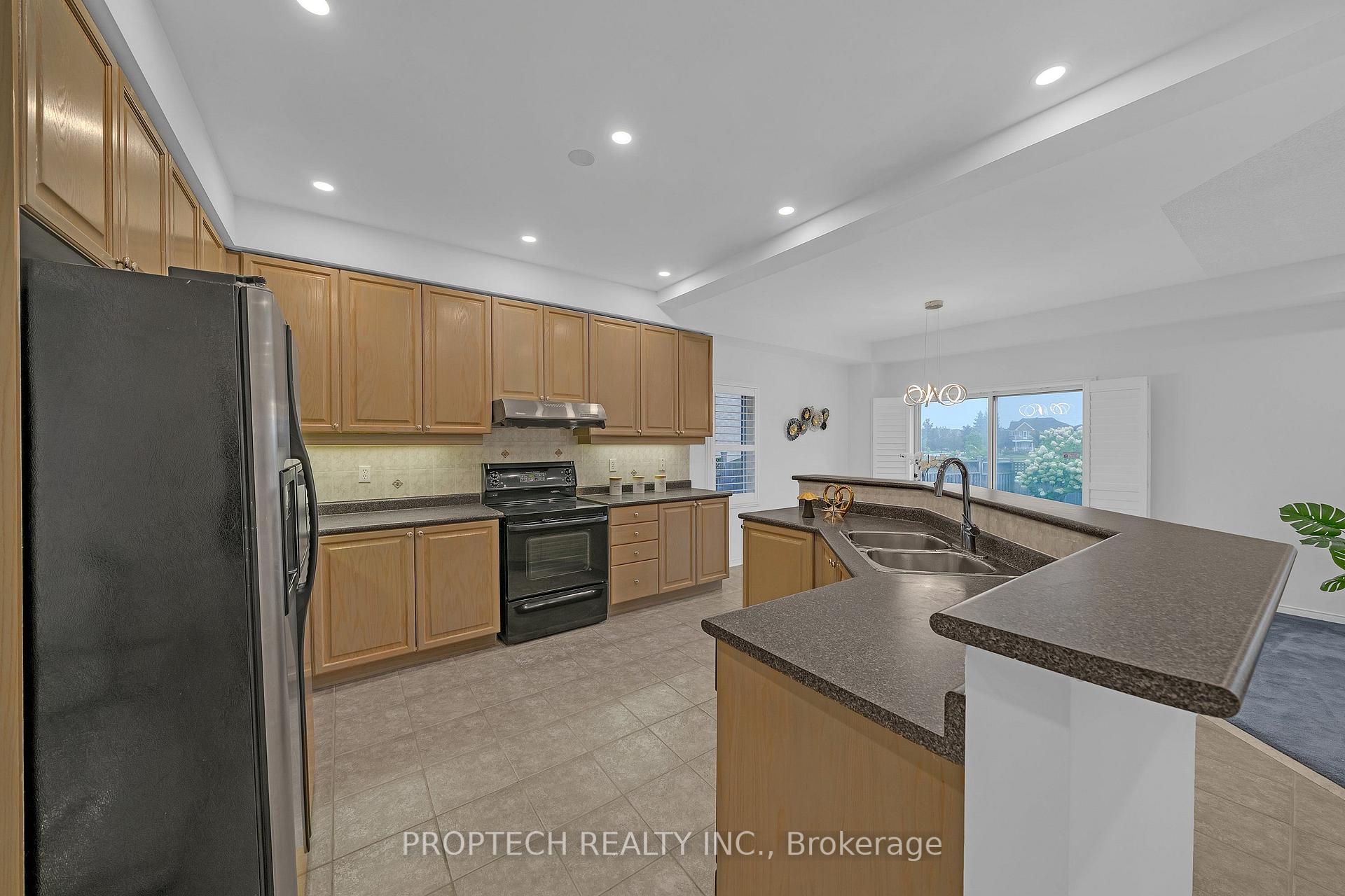 Photo 7 of 5851 Summerside Drive, Mississauga, Churchill Meadows — HOMEH