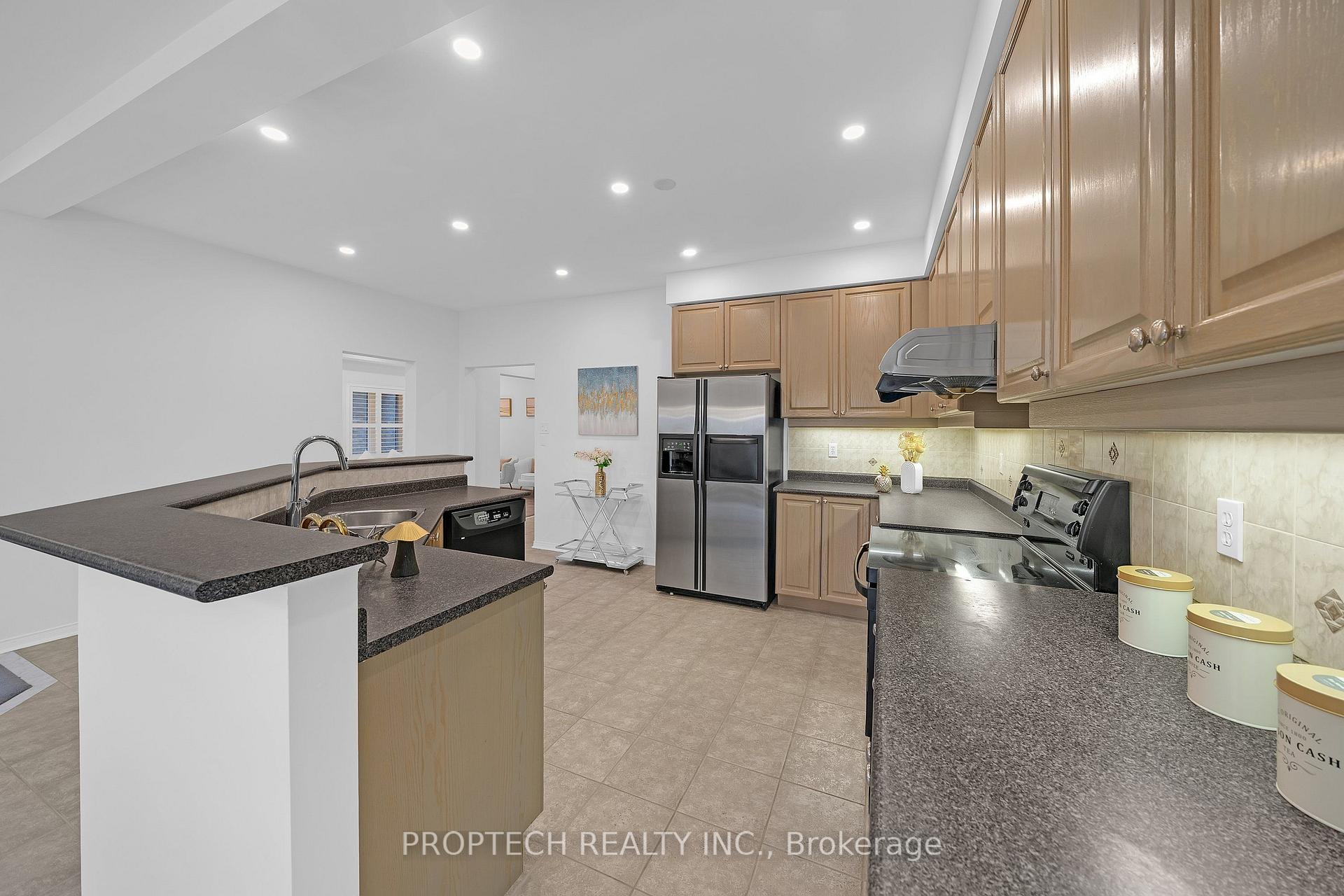 Photo 9 of 5851 Summerside Drive, Mississauga, Churchill Meadows — HOMEH