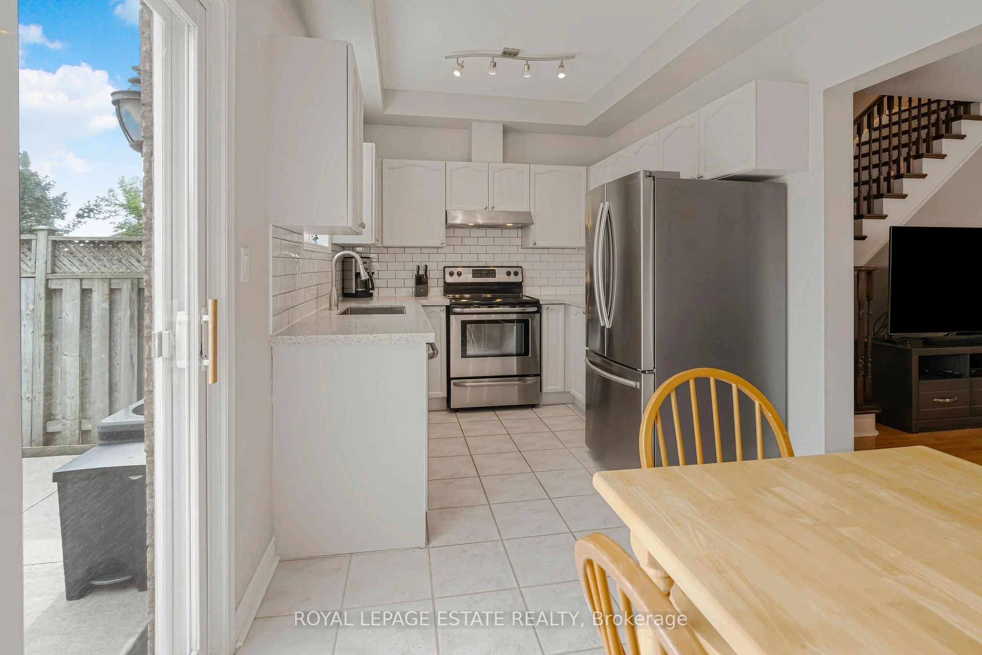 Photo 11 of 9 Brookstone Court, Caledon, Rural Caledon — HOMEH