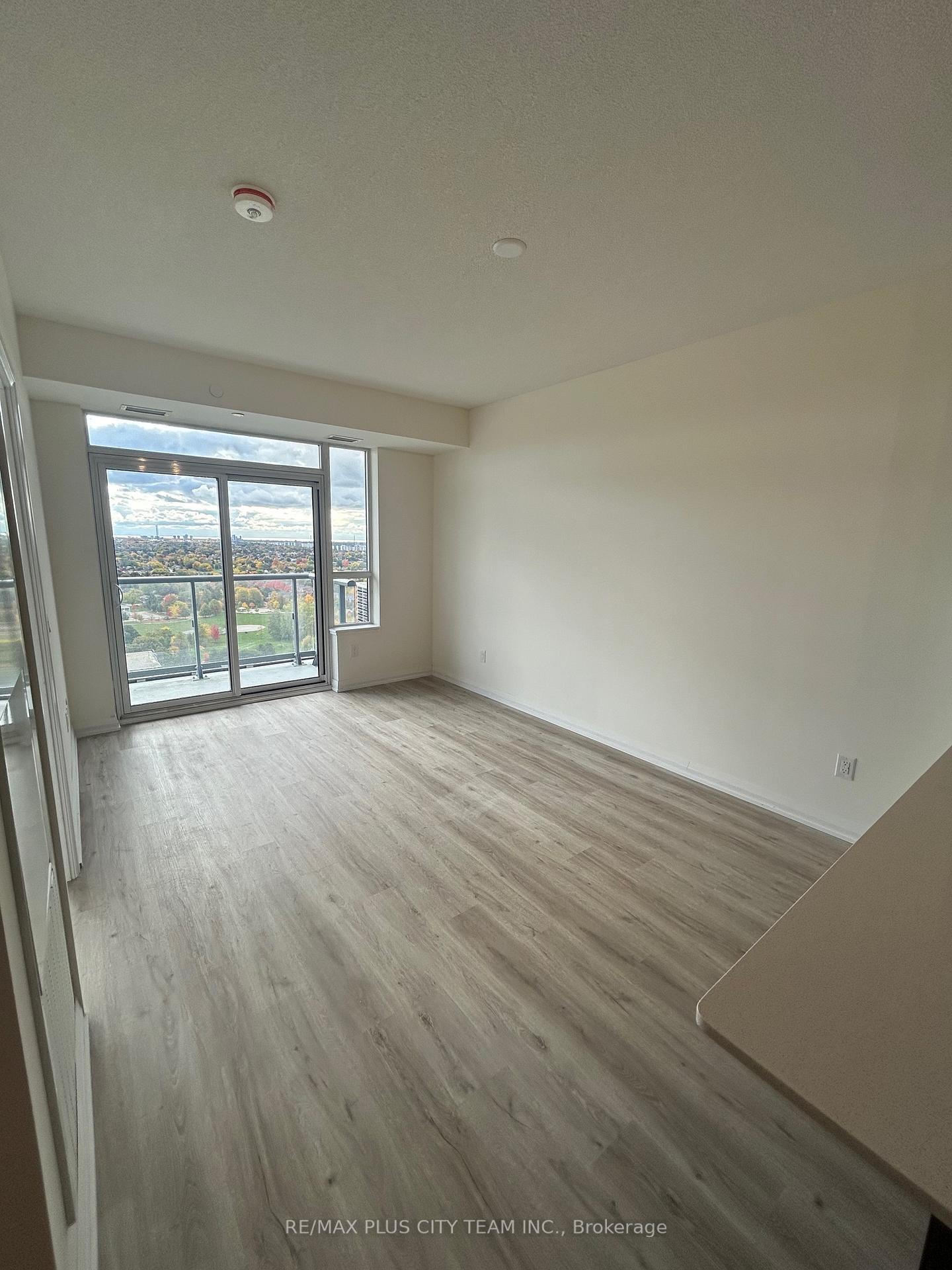 Photo 3 of Unit 2423, 3270 Sheppard Avenue E, Scarborough, Tam O'Shanter-Sullivan — HOMEH