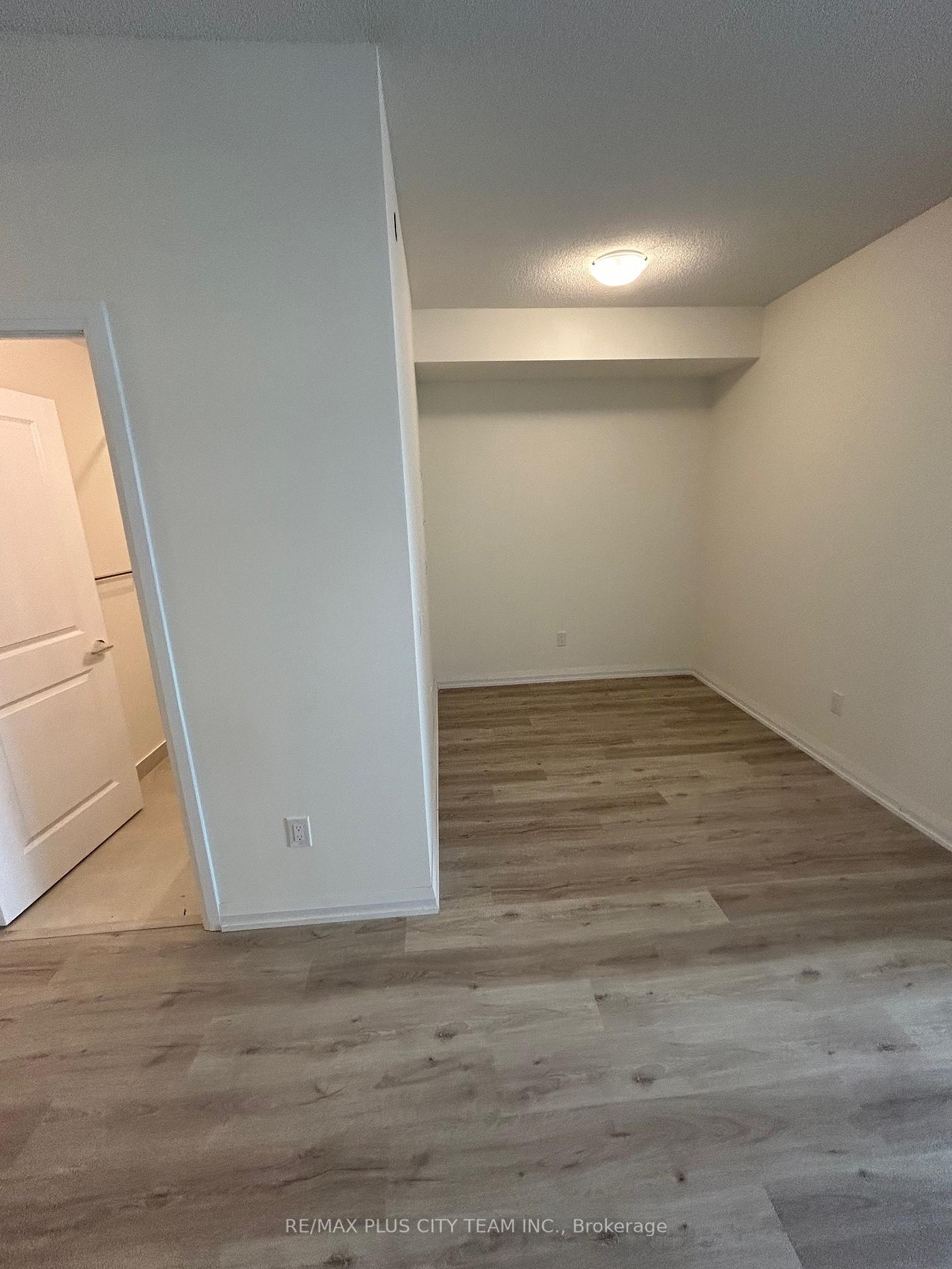 Photo 7 of Unit 2423, 3270 Sheppard Avenue E, Scarborough, Tam O'Shanter-Sullivan — HOMEH