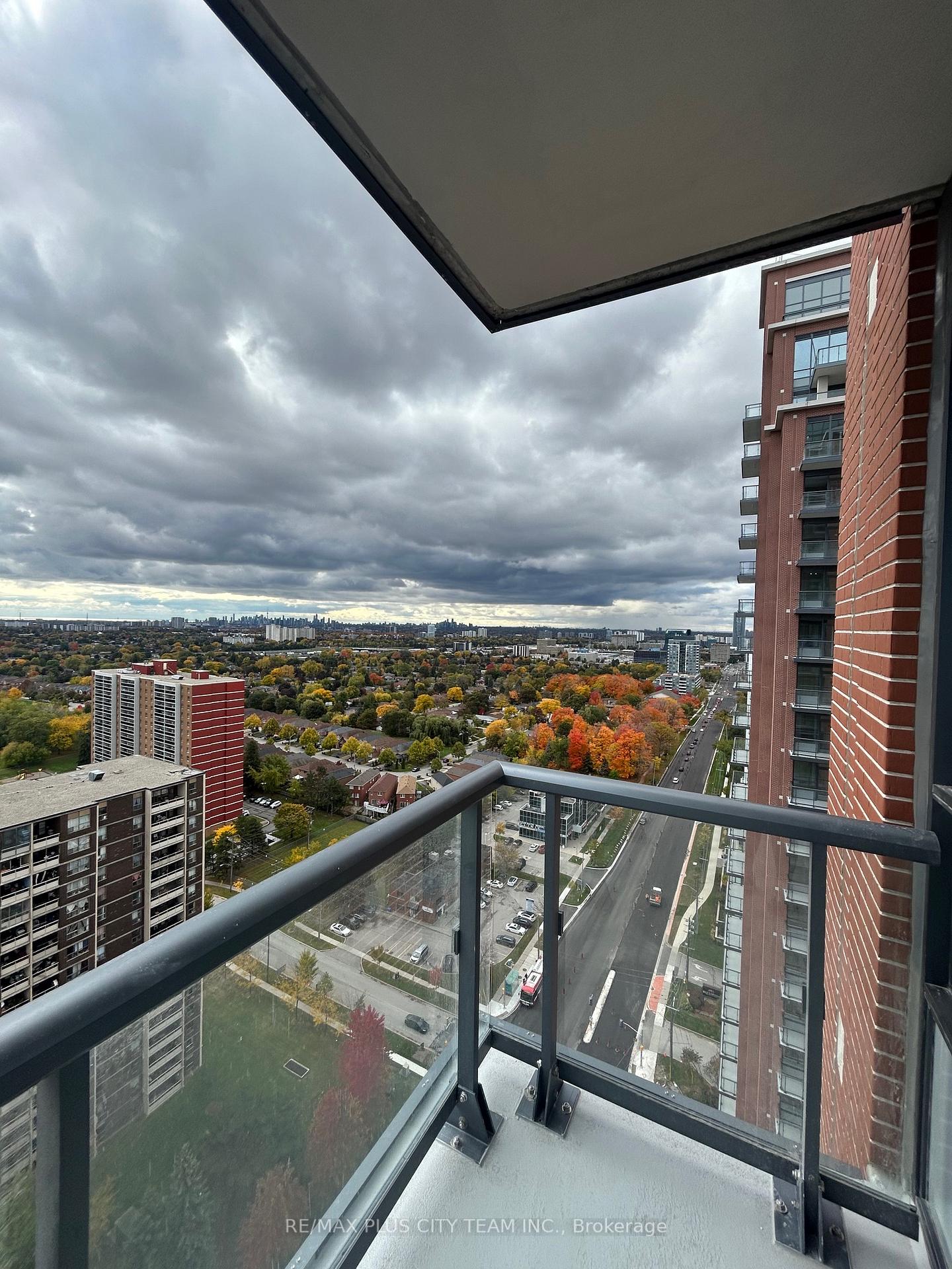 Photo 12 of Unit 2423, 3270 Sheppard Avenue E, Scarborough, Tam O'Shanter-Sullivan — HOMEH