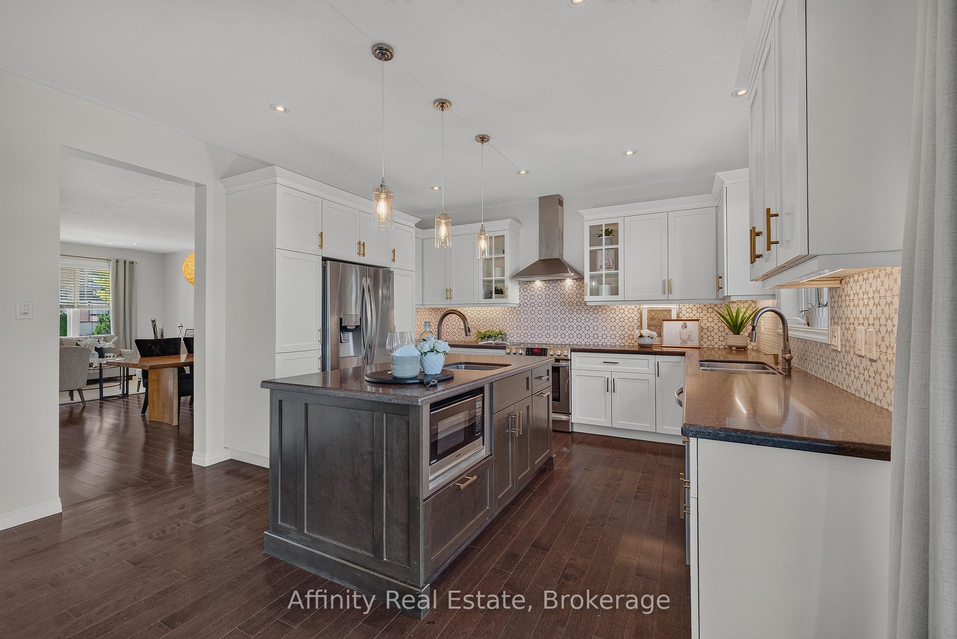 Photo 13 of 268 Evens Pond Crescent, Kitchener, Doon South — HOMEH