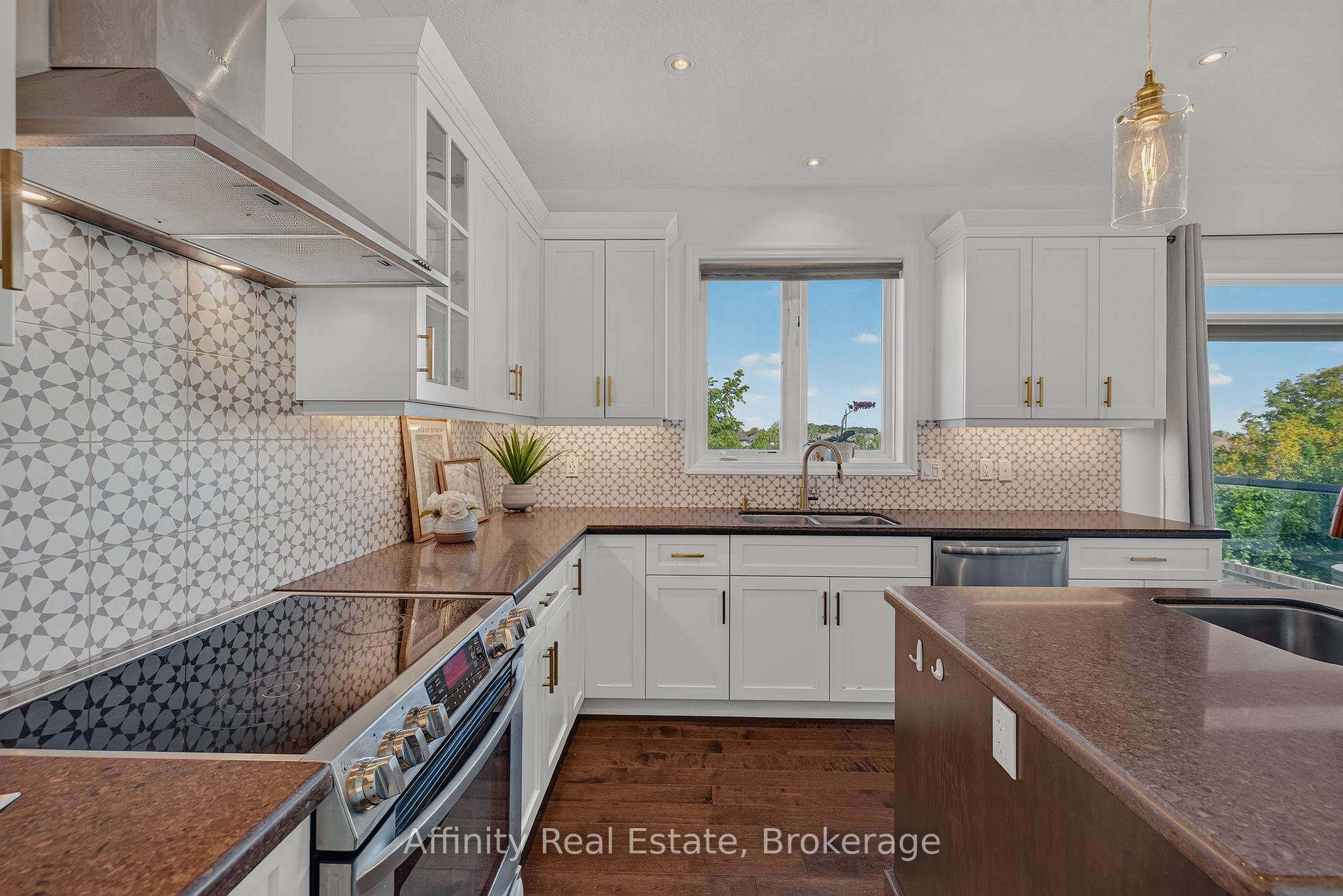Photo 15 of 268 Evens Pond Crescent, Kitchener, Doon South — HOMEH