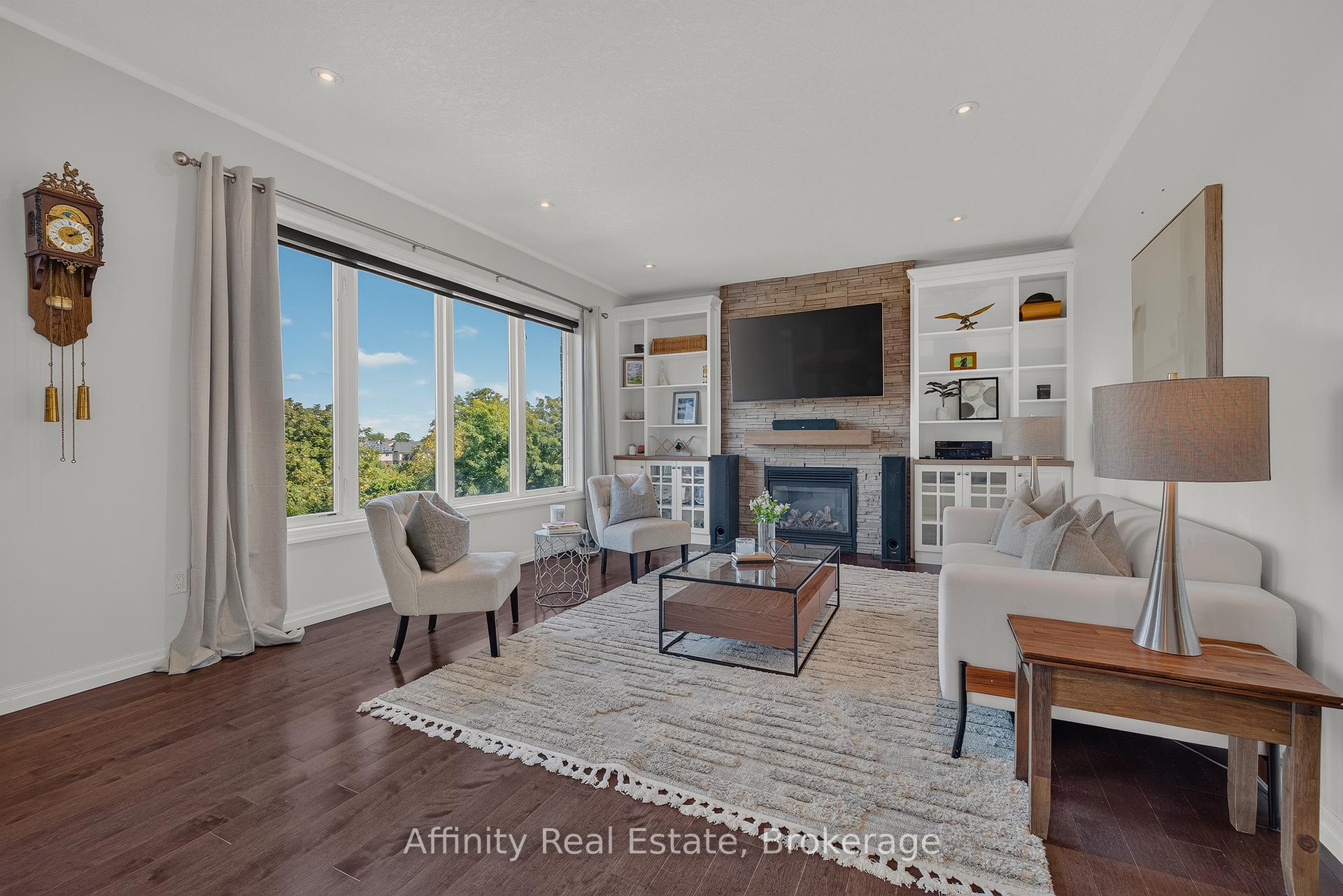 Photo 24 of 268 Evens Pond Crescent, Kitchener, Doon South — HOMEH
