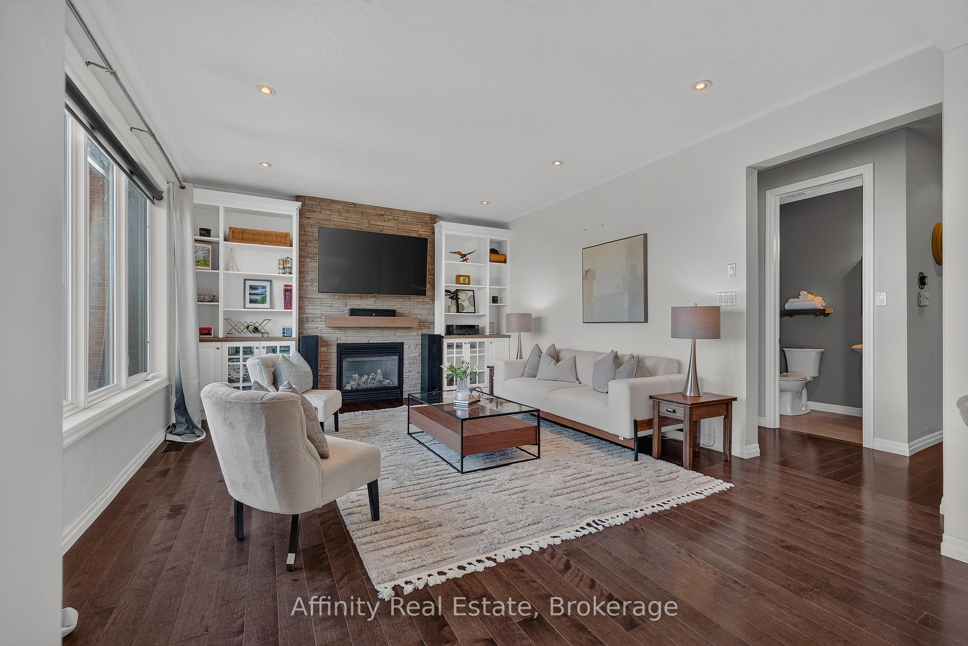 Photo 25 of 268 Evens Pond Crescent, Kitchener, Doon South — HOMEH
