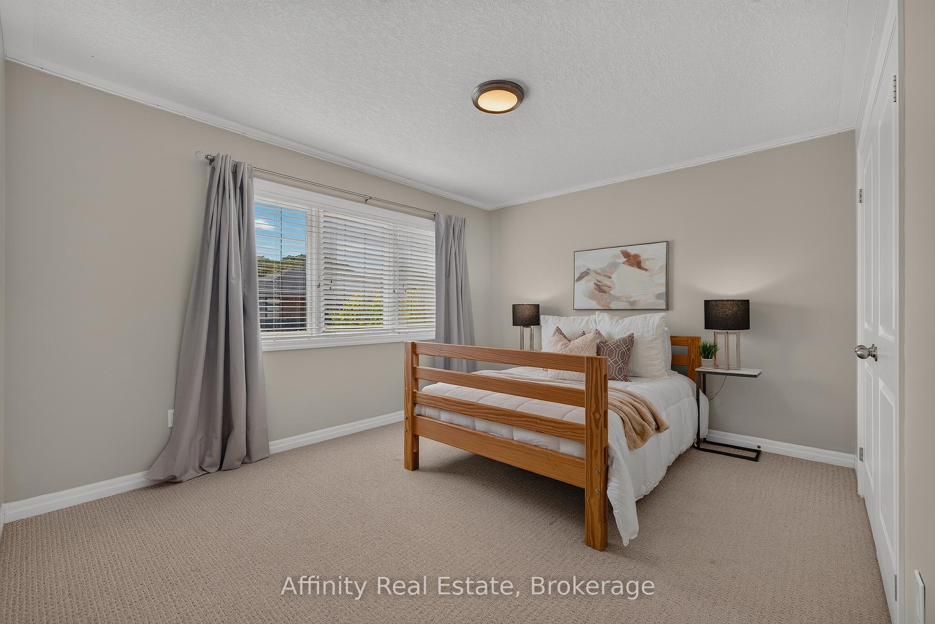 Photo 39 of 268 Evens Pond Crescent, Kitchener, Doon South — HOMEH