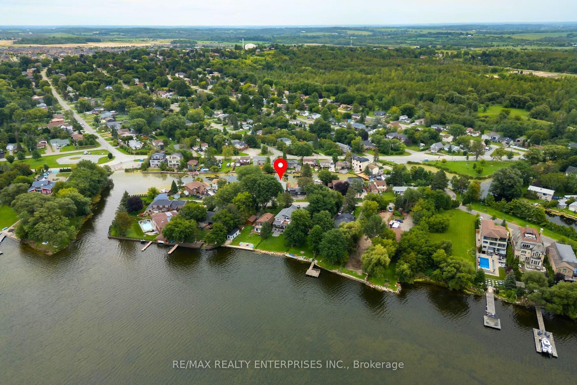 Photo 3 of 35 Shirlea Boulevard, Georgina, Keswick South — HOMEH