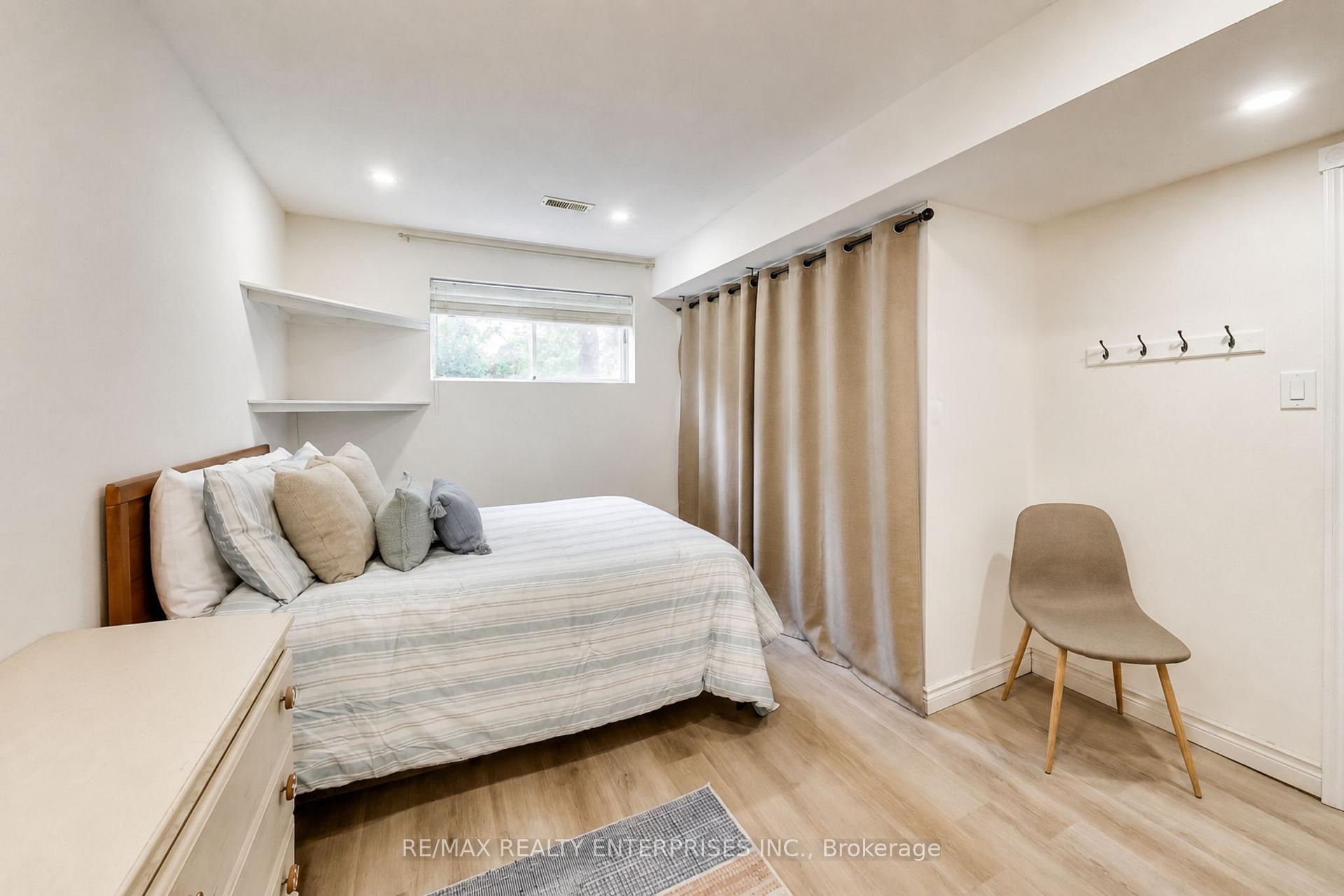 Photo 25 of 35 Shirlea Boulevard, Georgina, Keswick South — HOMEH