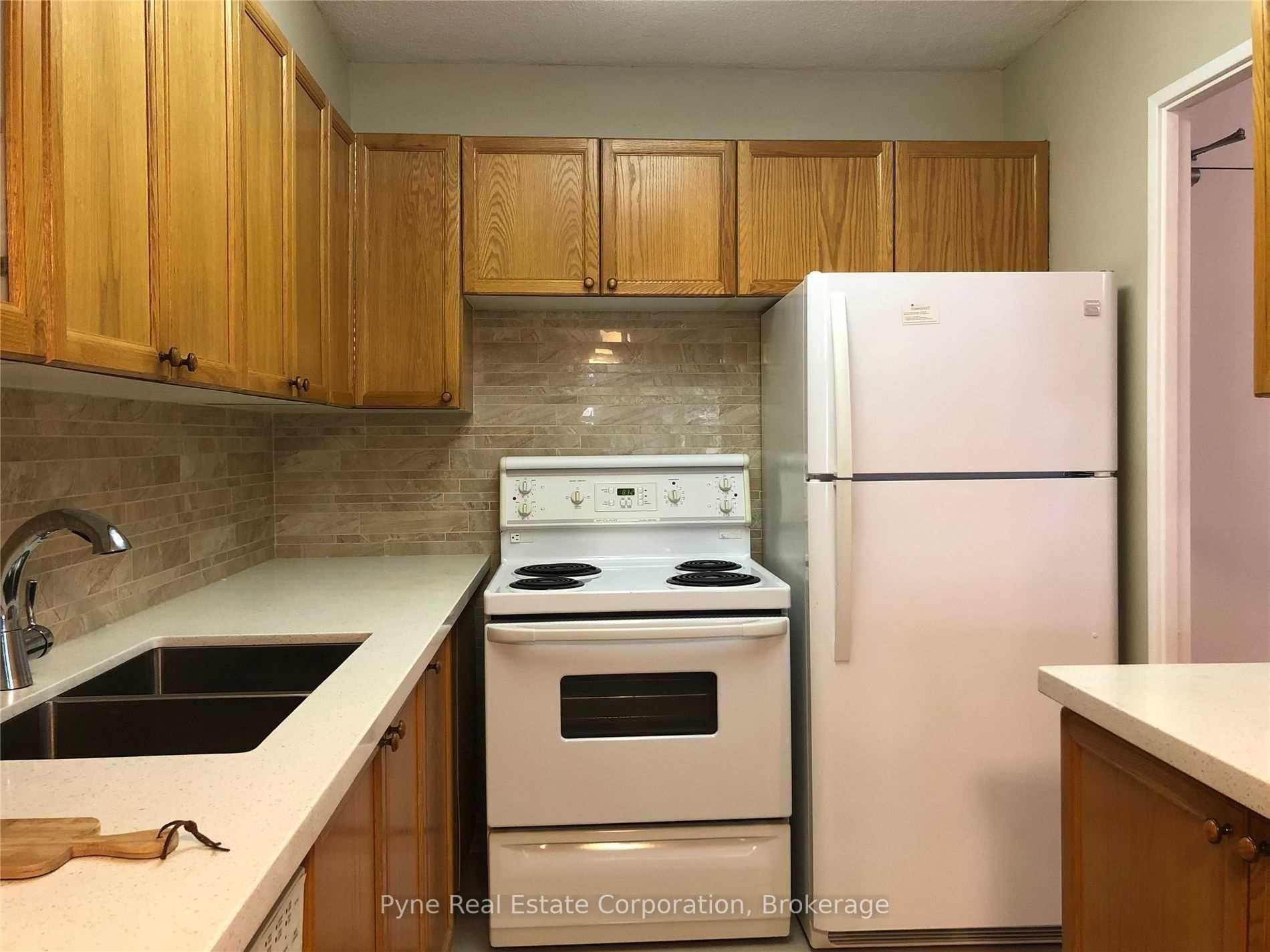 Photo 8 of Unit 207, 240 Scarlett Road, Toronto, Rockcliffe-Smythe — HOMEH
