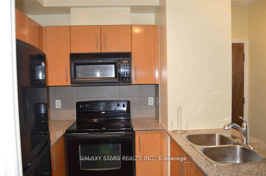 Photo 9 of Unit 402, 16 Yonge Street, Toronto, Waterfront Communities — HOMEH