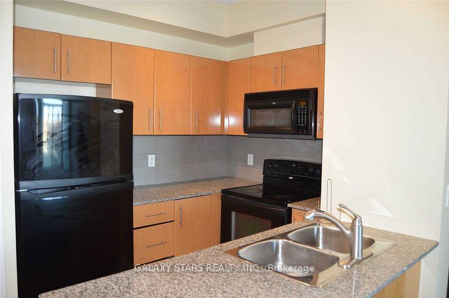 Photo 10 of Unit 402, 16 Yonge Street, Toronto, Waterfront Communities — HOMEH