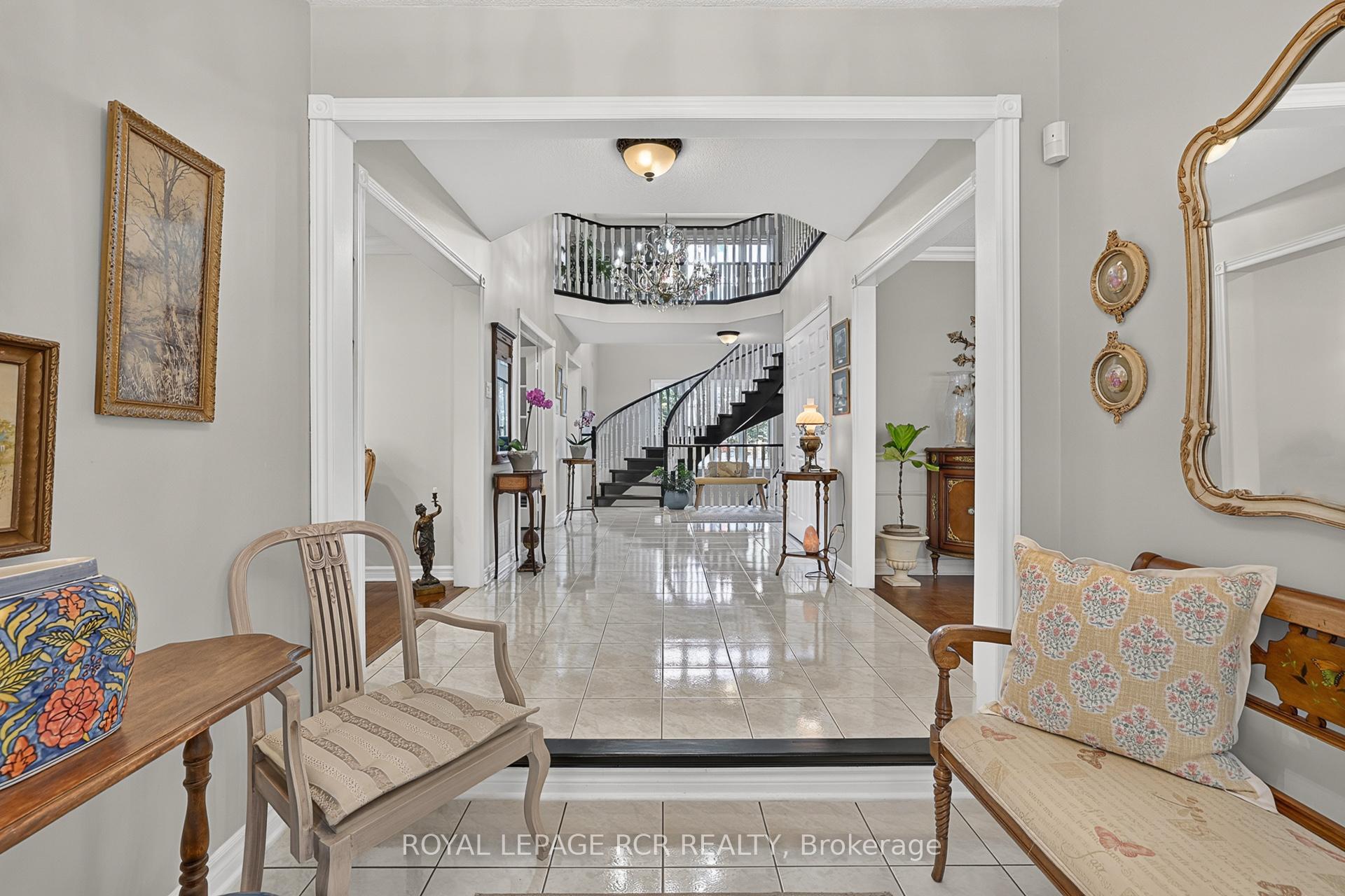 Photo 4 of 713 Exceller Circle, Newmarket, Stonehaven-Wyndham — HOMEH