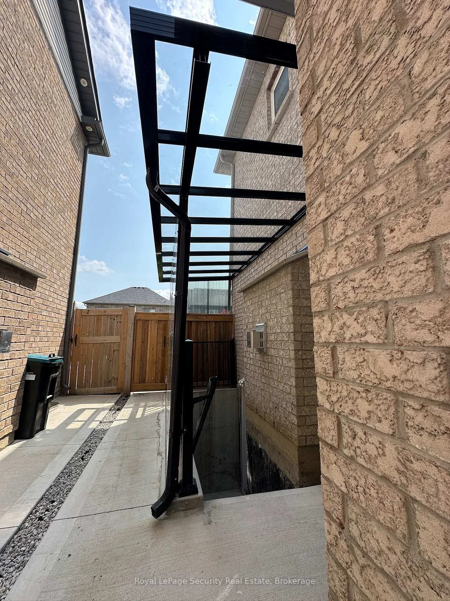 Photo 18 of Unit Basement, 1740 Emberton Way, Innisfil, Alcona — HOMEH