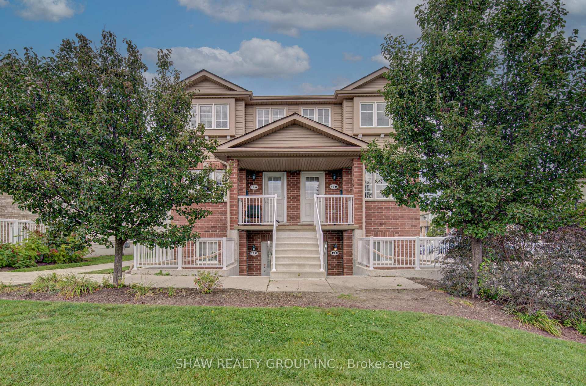 Photo 1 of Unit 19A, 50 Howe Drive, Kitchener, Laurentian Hills — HOMEH