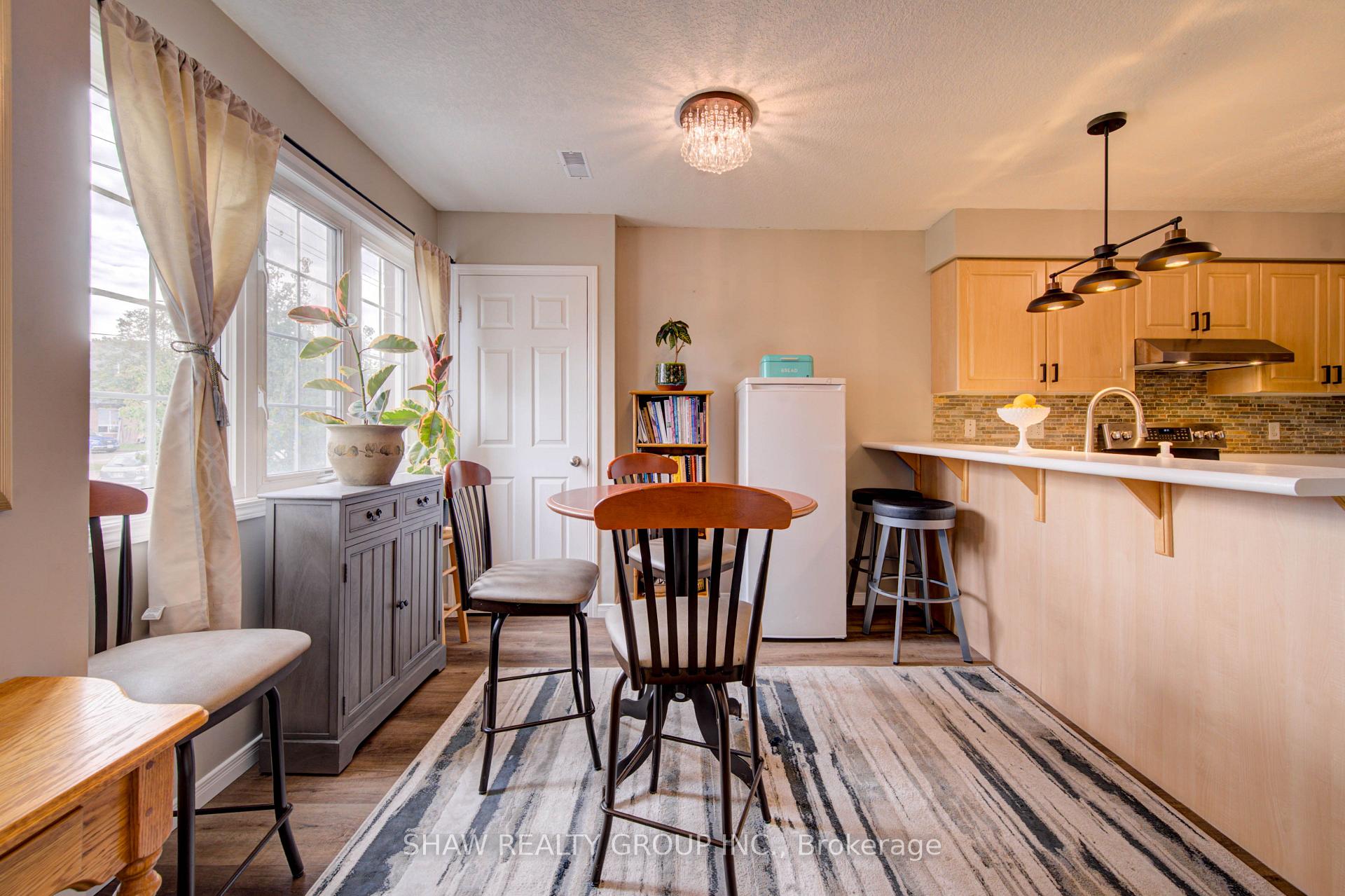 Photo 6 of Unit 19A, 50 Howe Drive, Kitchener, Laurentian Hills — HOMEH
