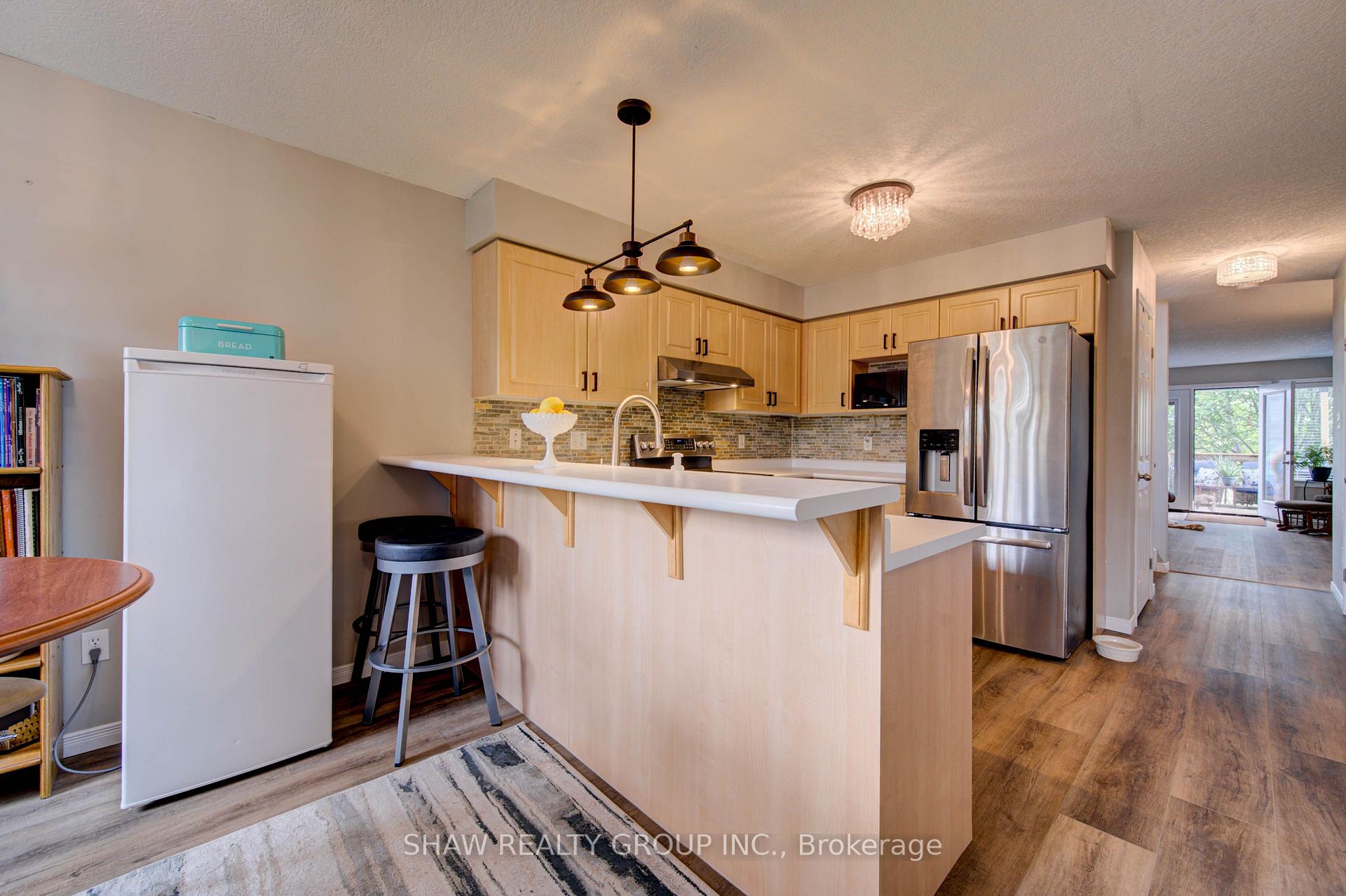 Photo 8 of Unit 19A, 50 Howe Drive, Kitchener, Laurentian Hills — HOMEH