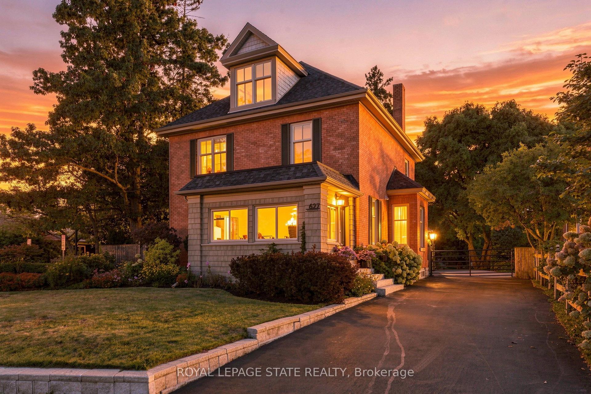 Photo 2 of 627 Maple Avenue, Burlington, Brant — HOMEH
