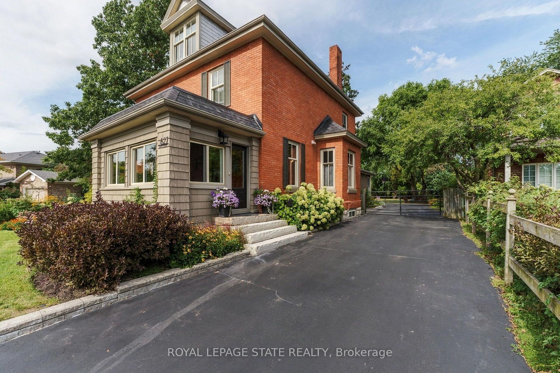Photo 4 of 627 Maple Avenue, Burlington, Brant — HOMEH