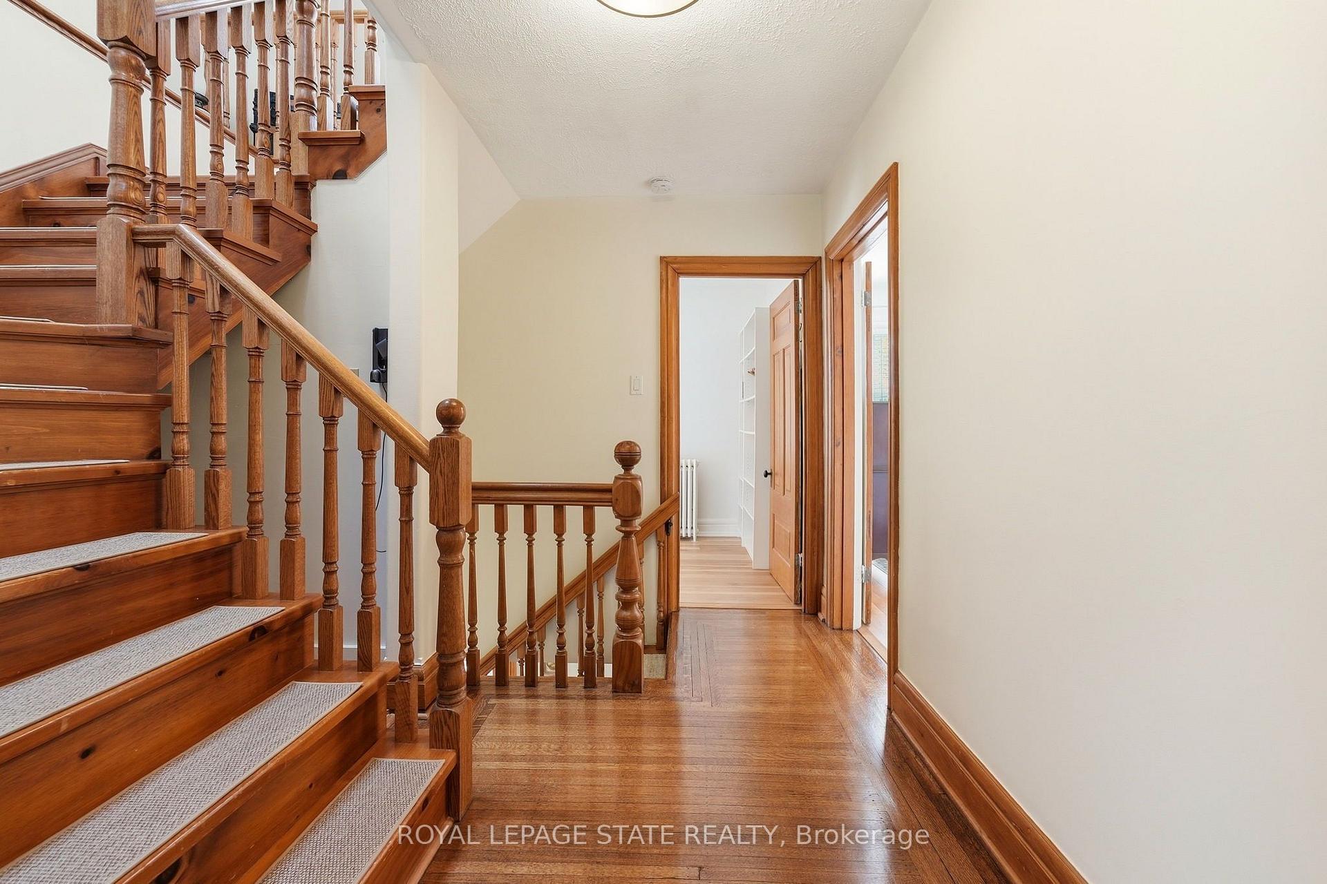 Photo 20 of 627 Maple Avenue, Burlington, Brant — HOMEH