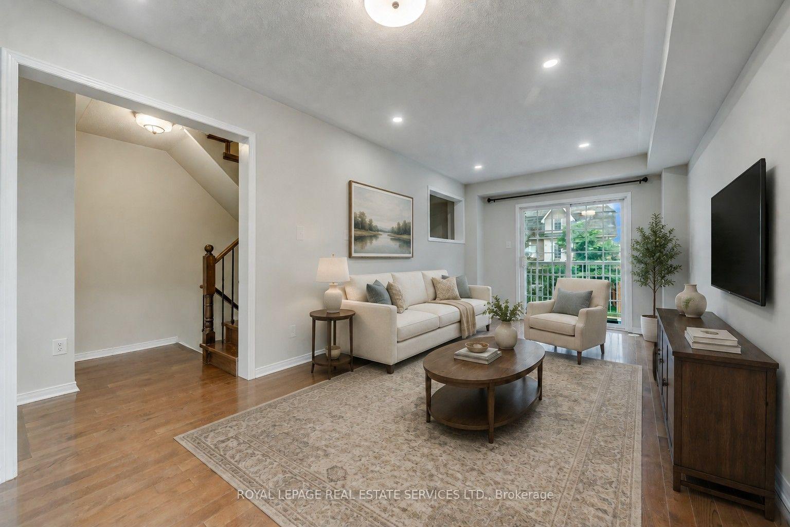 Photo 6 of 2418 Adamvale Crescent, Oakville, Westmount — HOMEH