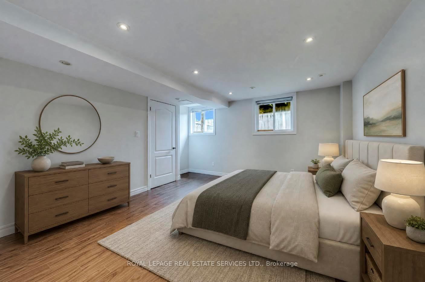 Photo 37 of 2418 Adamvale Crescent, Oakville, Westmount — HOMEH