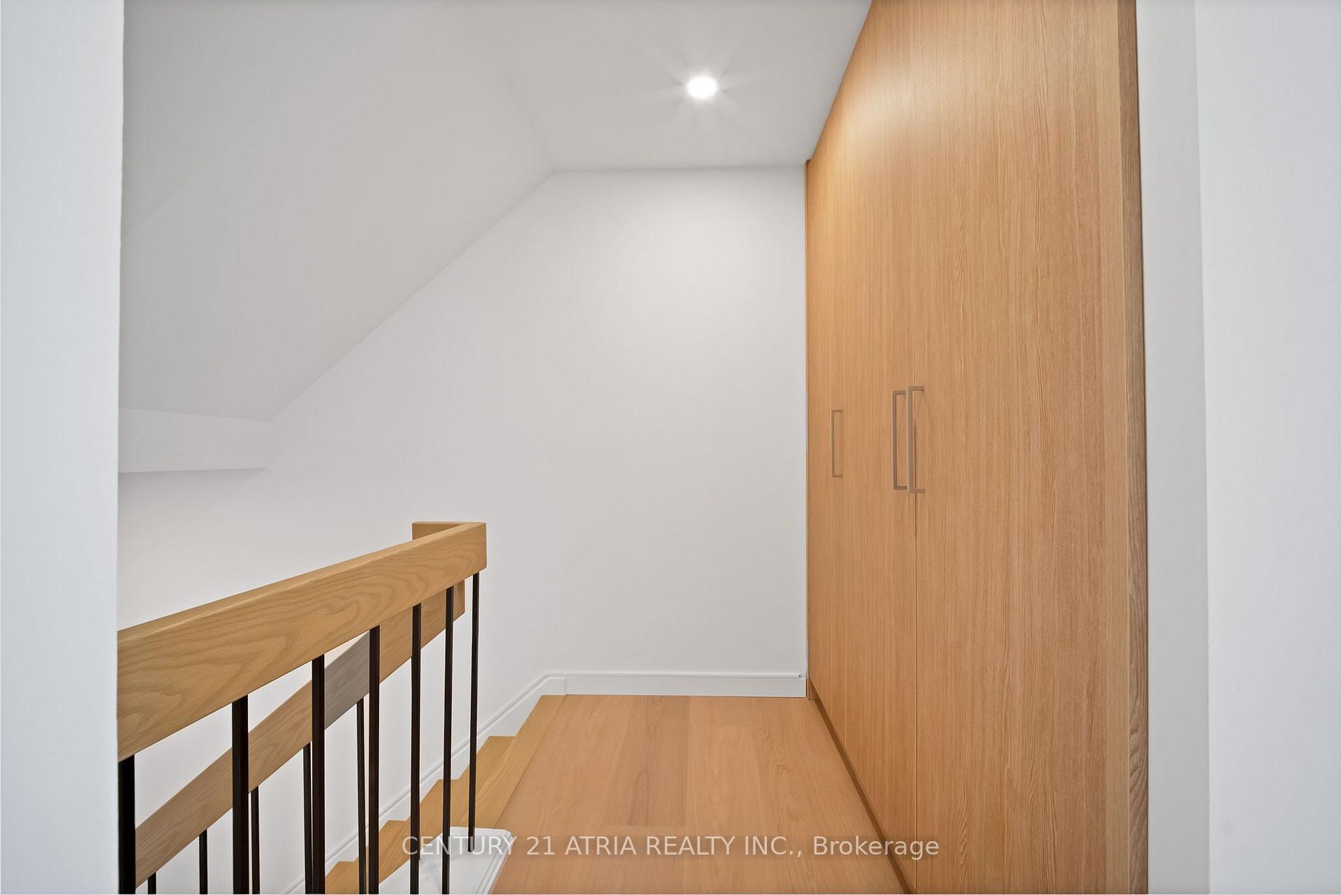 Photo 26 of Unit 1004, 33 Harbour Square, Toronto, Waterfront Communities — HOMEH