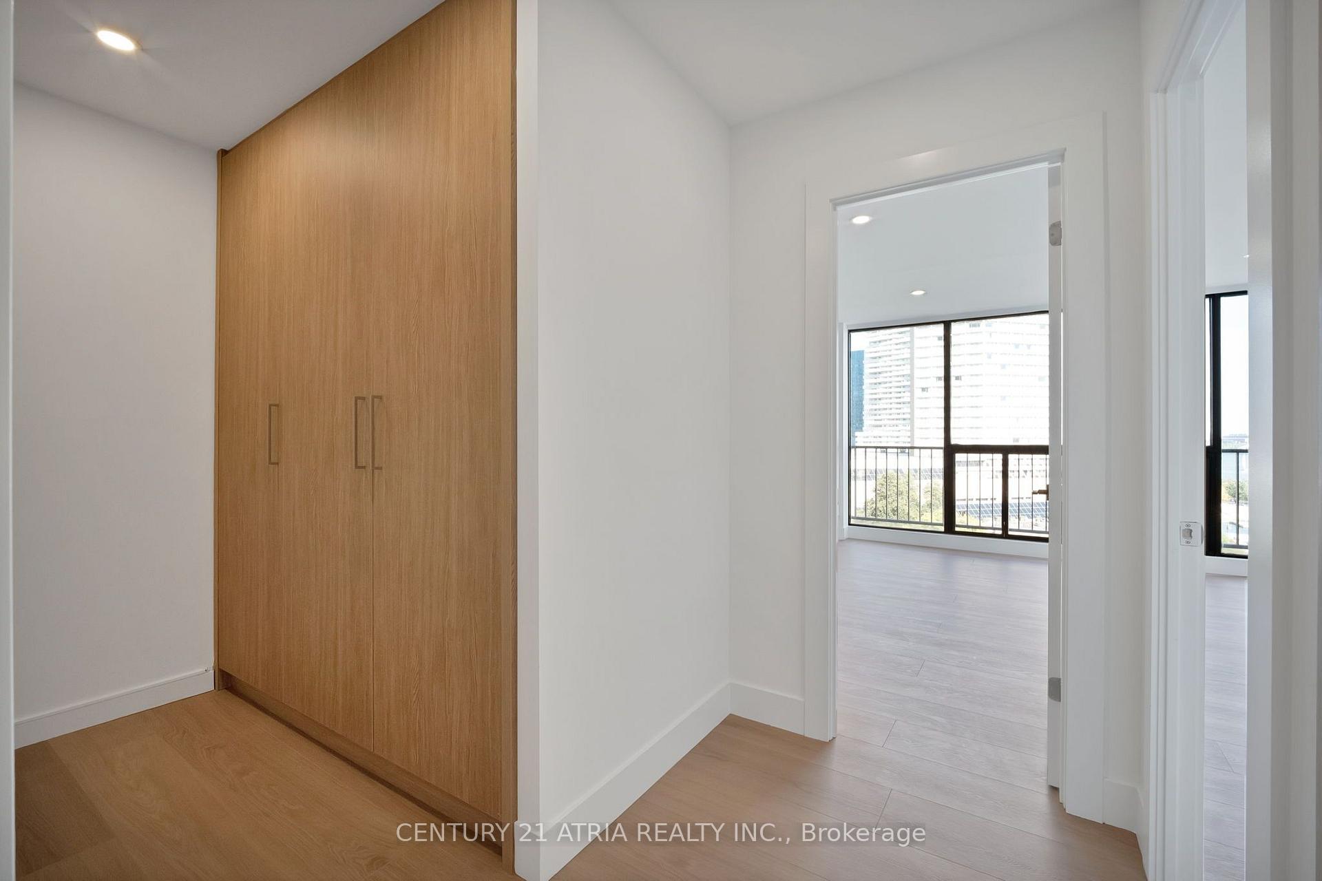 Photo 27 of Unit 1004, 33 Harbour Square, Toronto, Waterfront Communities — HOMEH