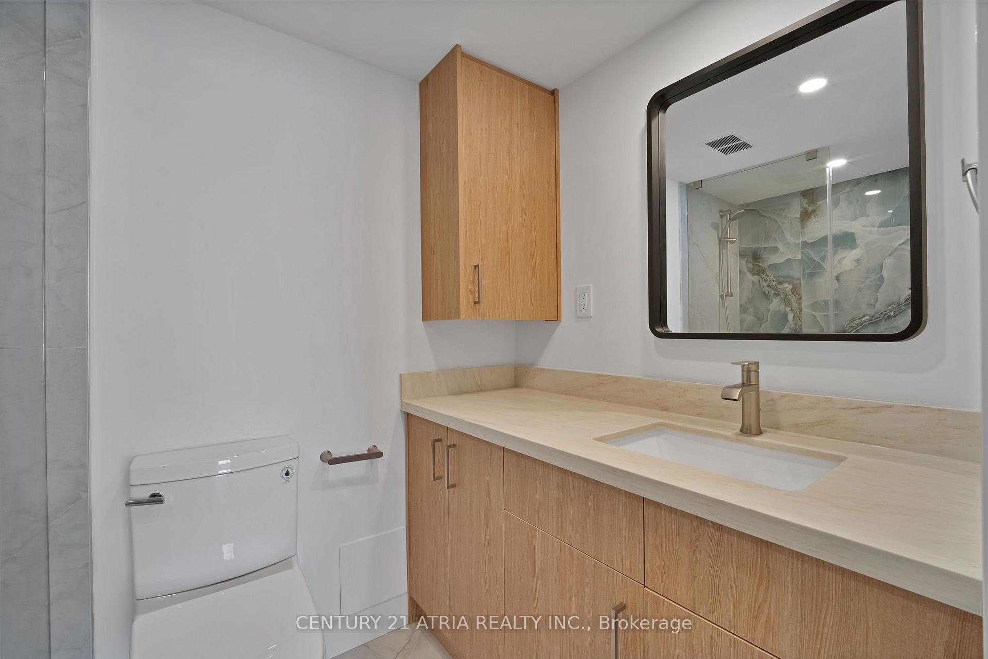 Photo 34 of Unit 1004, 33 Harbour Square, Toronto, Waterfront Communities — HOMEH