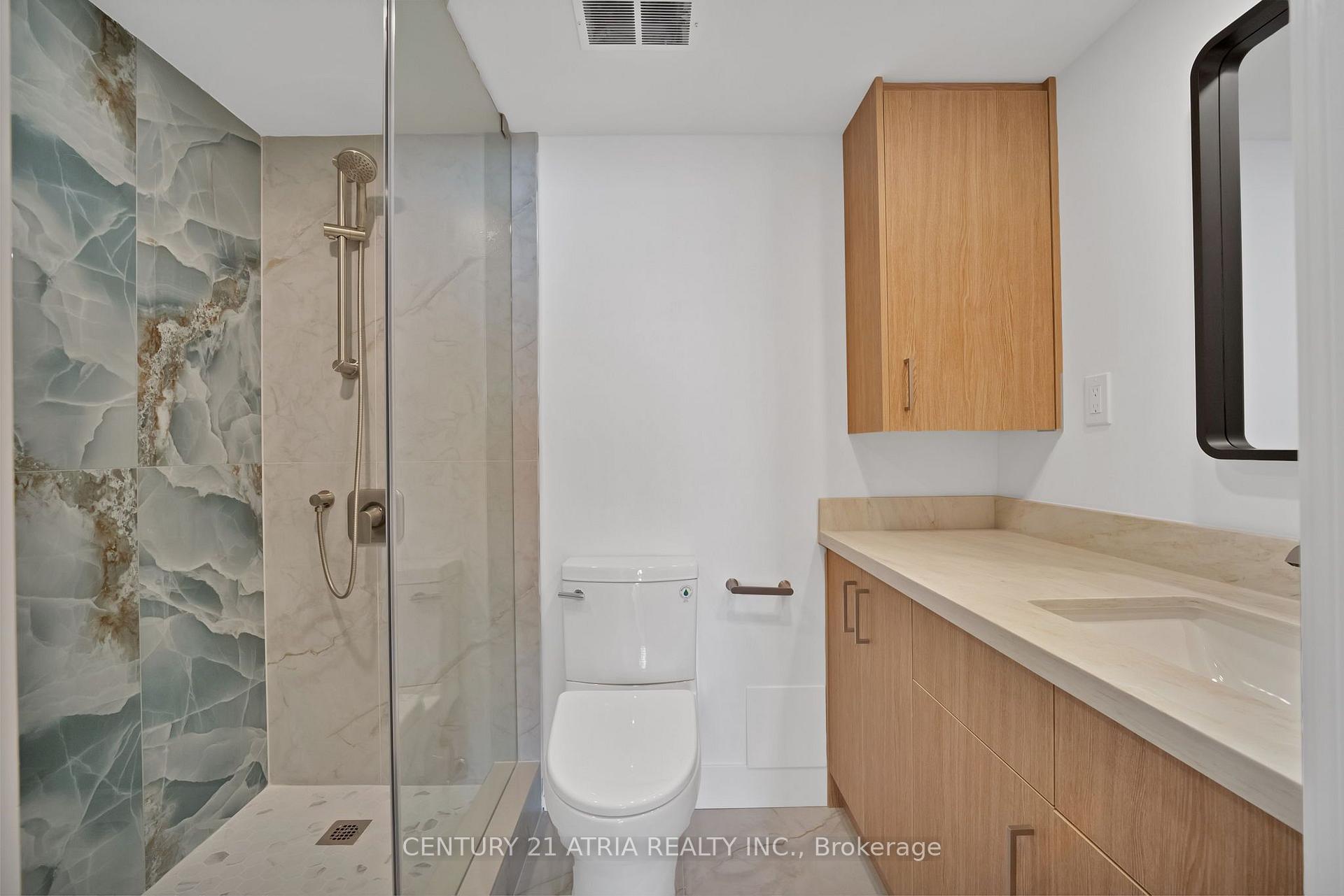 Photo 35 of Unit 1004, 33 Harbour Square, Toronto, Waterfront Communities — HOMEH