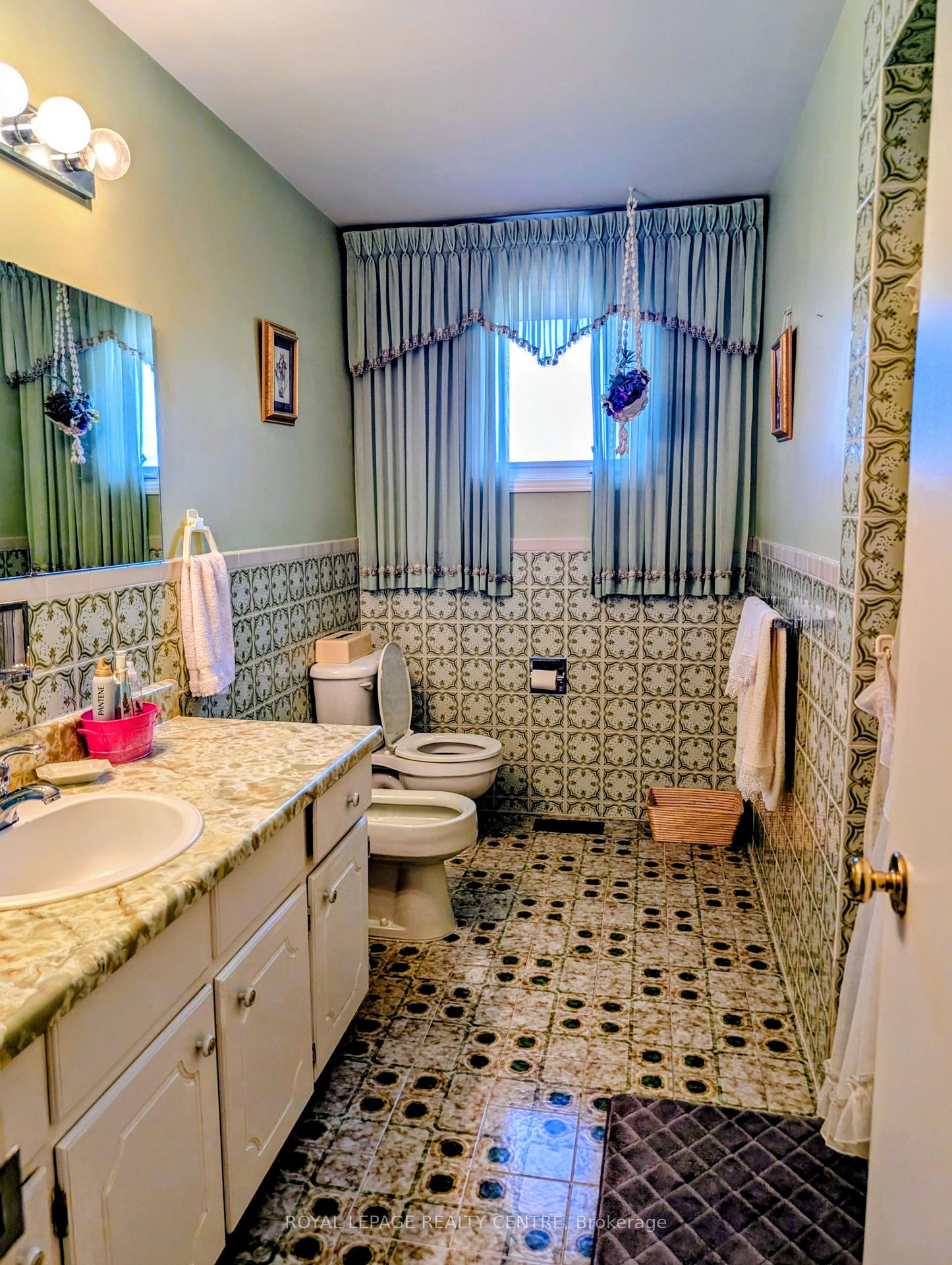 Photo 9 of 2560 Cynara Road, Mississauga, Cooksville — HOMEH