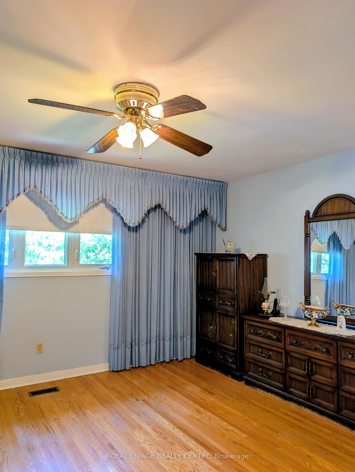 Photo 11 of 2560 Cynara Road, Mississauga, Cooksville — HOMEH