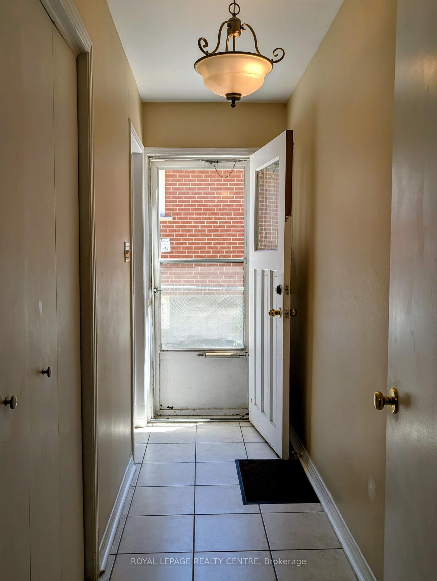 Photo 21 of 2560 Cynara Road, Mississauga, Cooksville — HOMEH