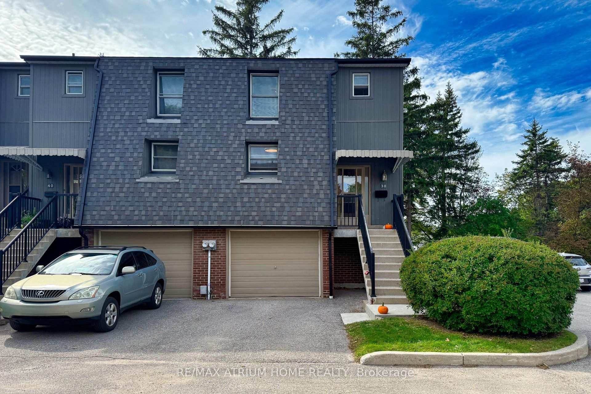Photo 2 of 38 Purple Sageway, North York, Hillcrest Village — HOMEH