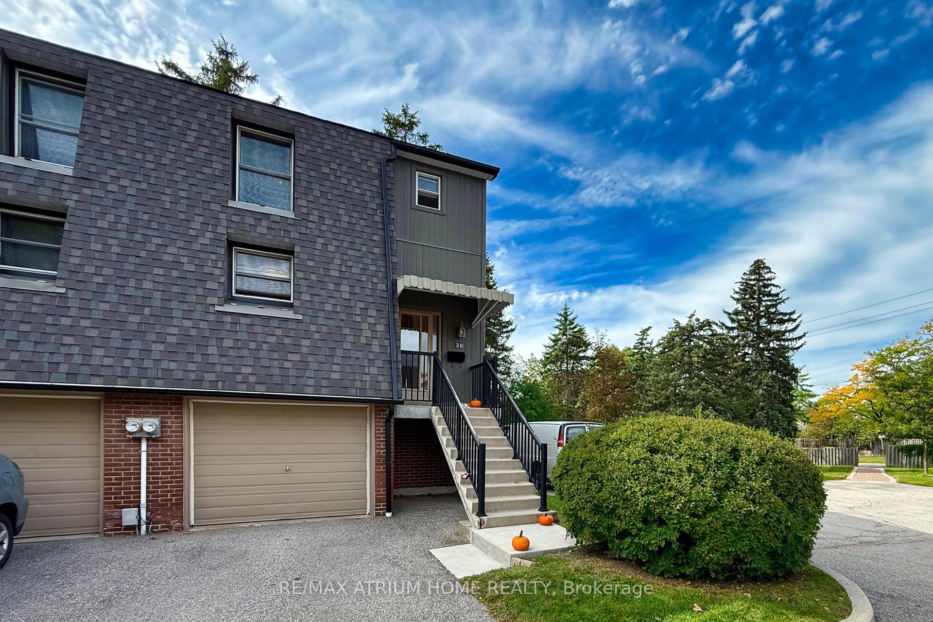 Photo 3 of 38 Purple Sageway, North York, Hillcrest Village — HOMEH